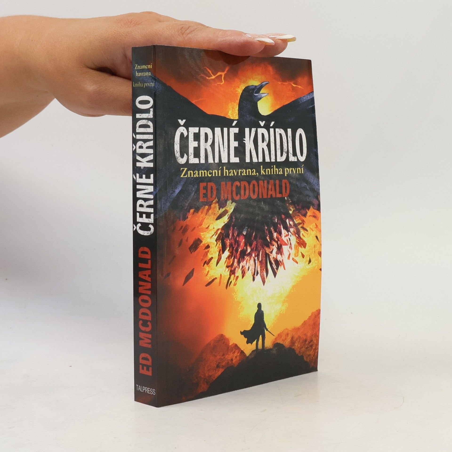 Ed McDonald Černé křídlo