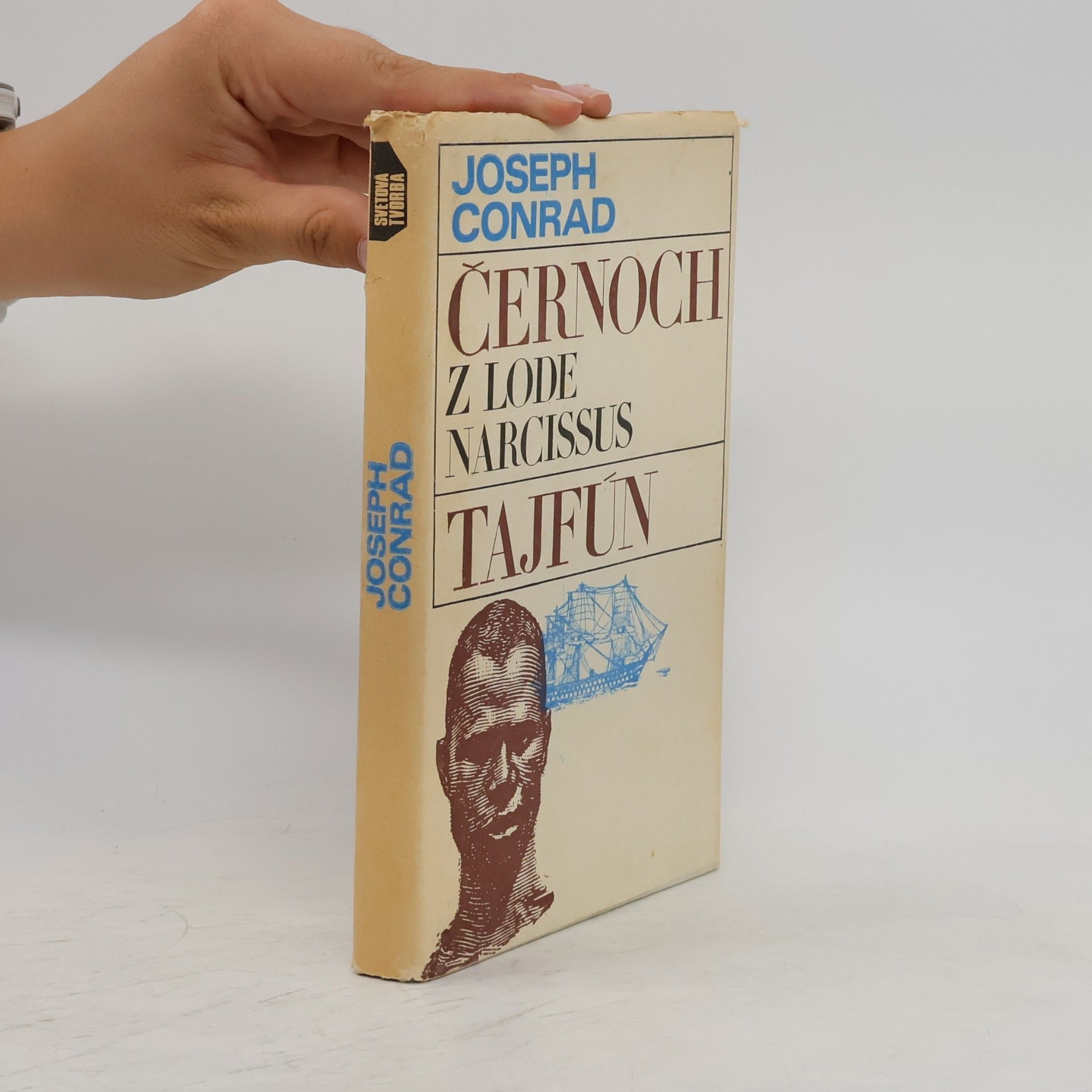 Joseph Conrad Černoch z lode Narcissus. Tajfún