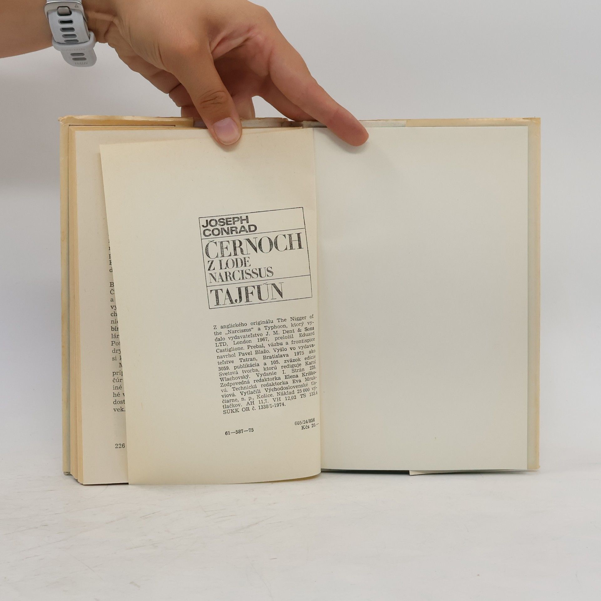 Joseph Conrad Černoch z lode Narcissus. Tajfún