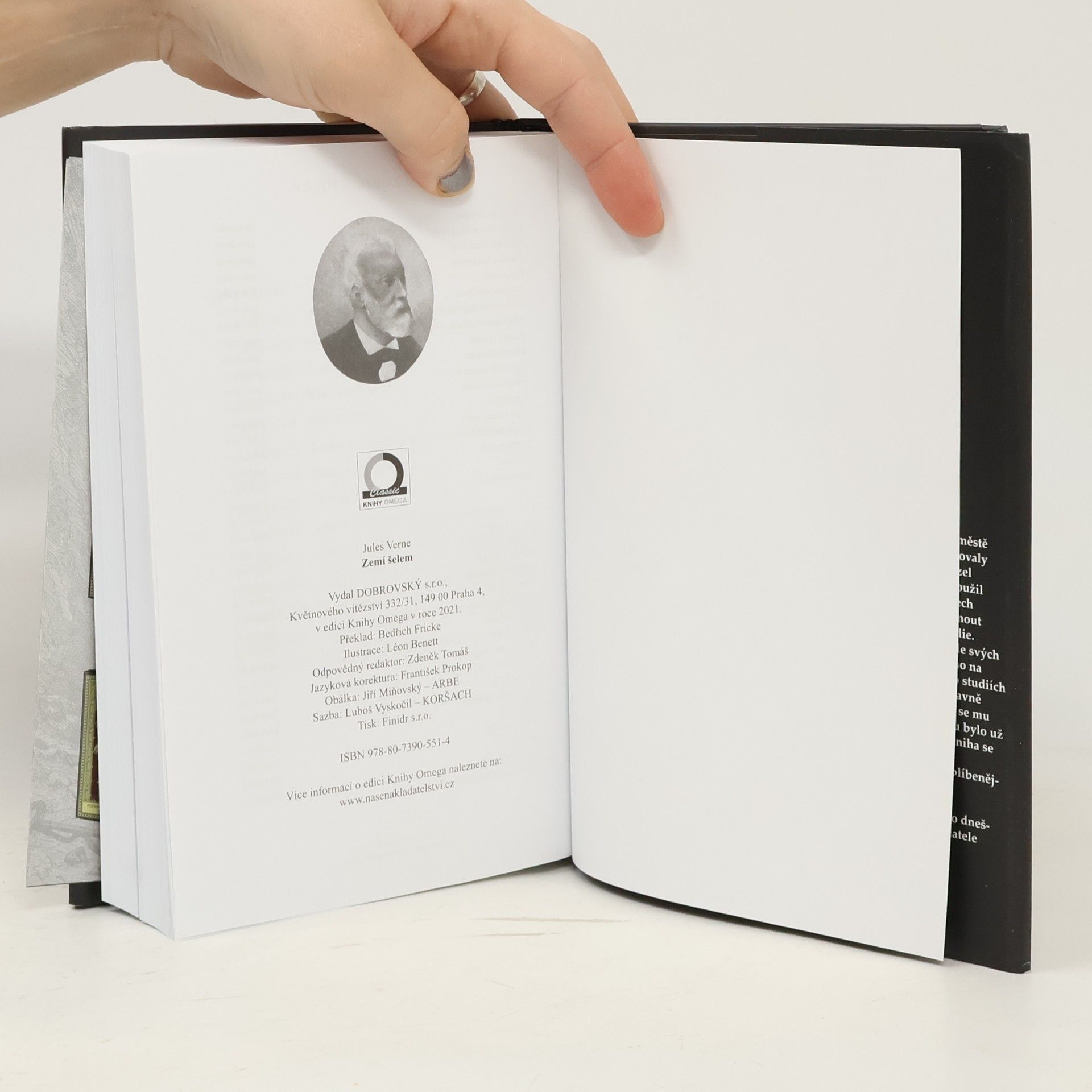 Jules Verne Zemí šelem