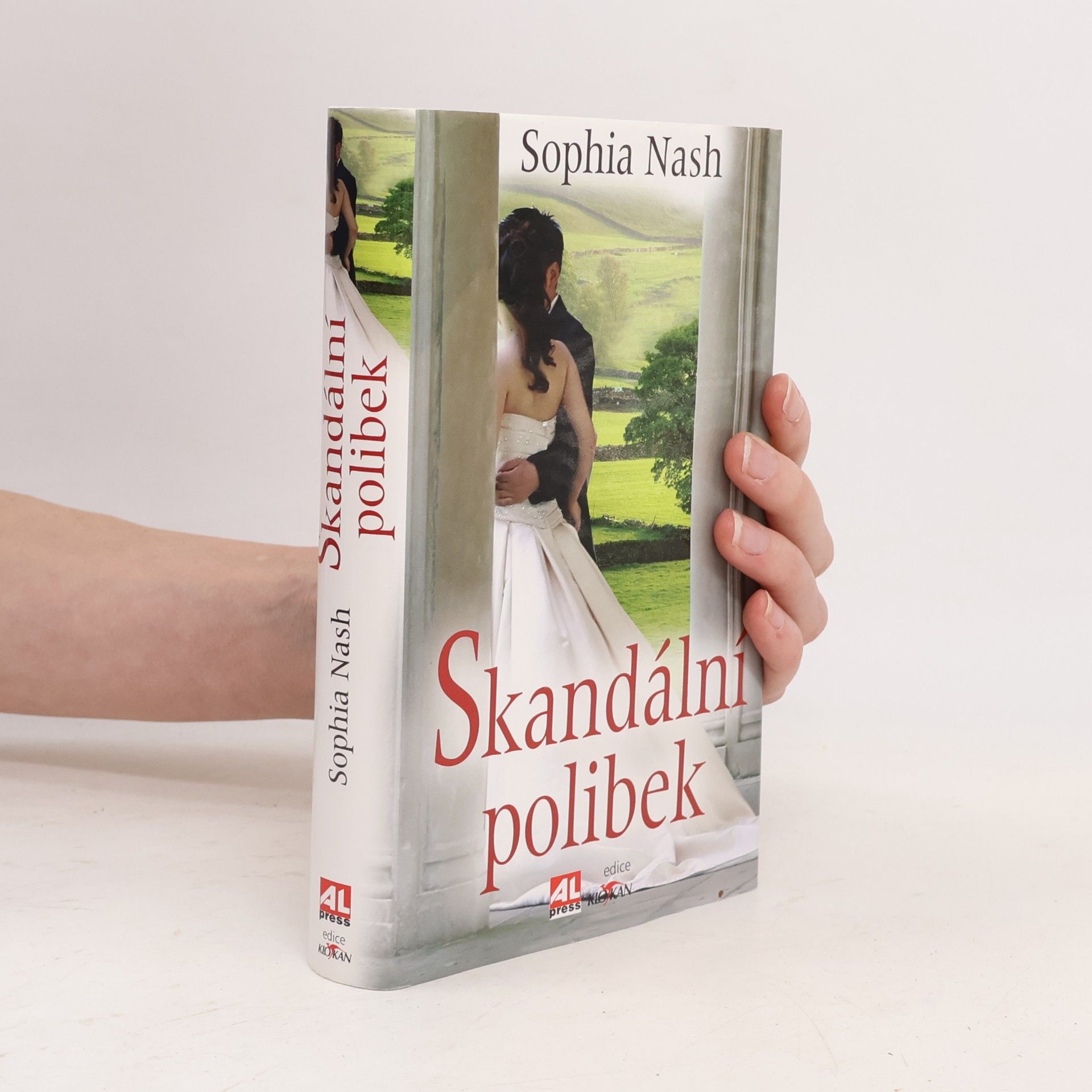 Sophia Nash Skandální polibek