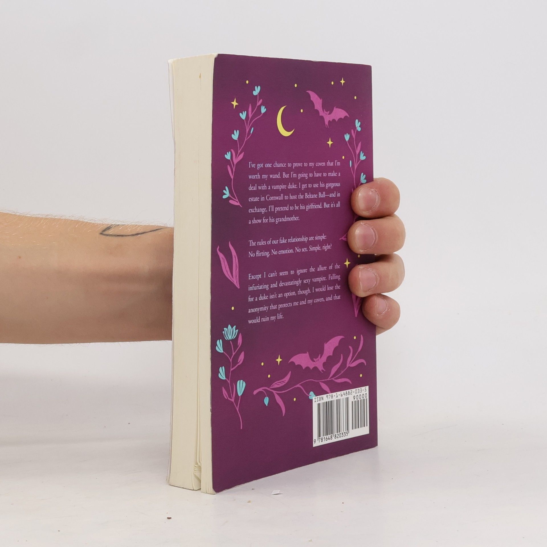 Linsey Hall The Charming Cove Series - 2: How to Fake-Date a Vampire