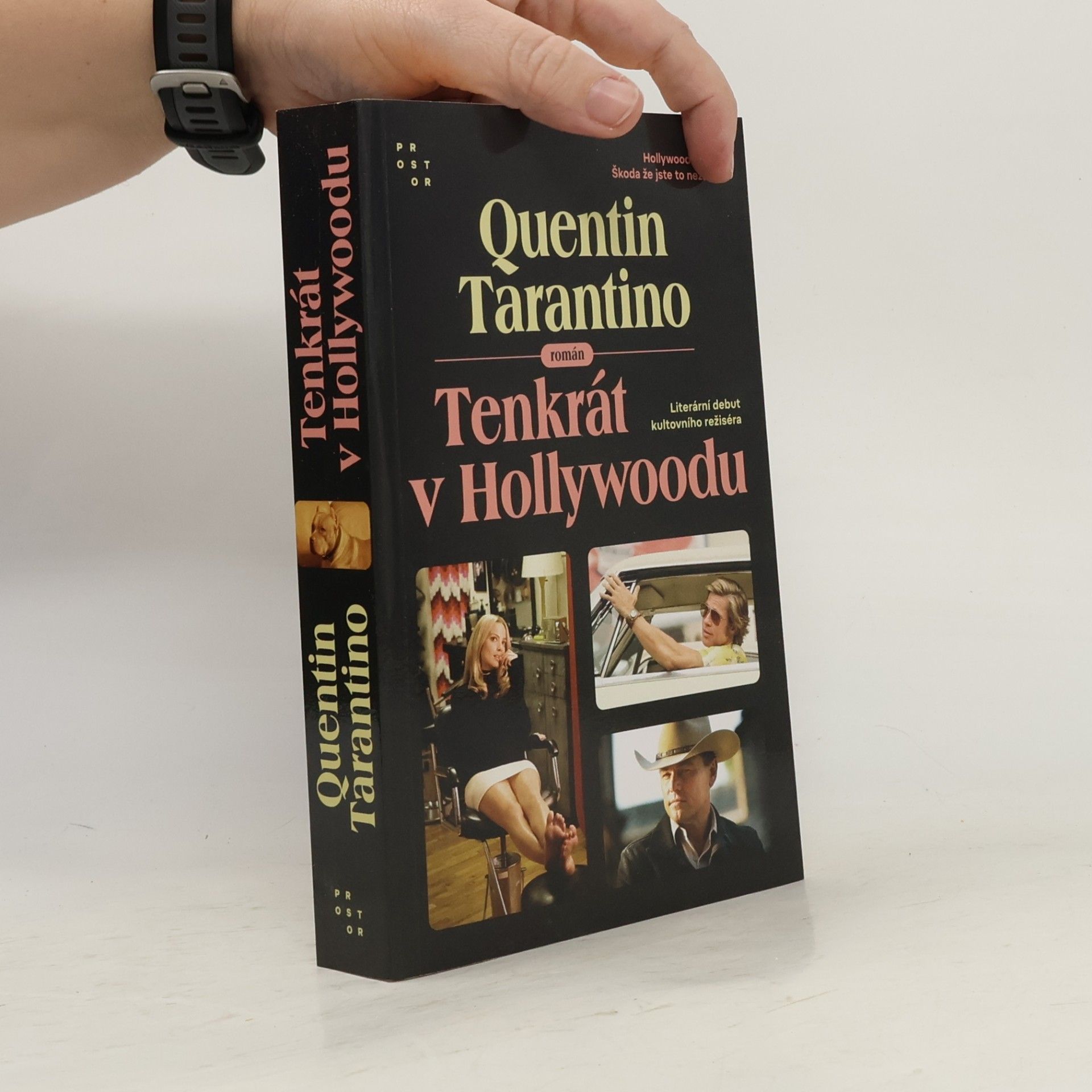 Quentin Tarantino Tenkrát v Hollywoodu : román