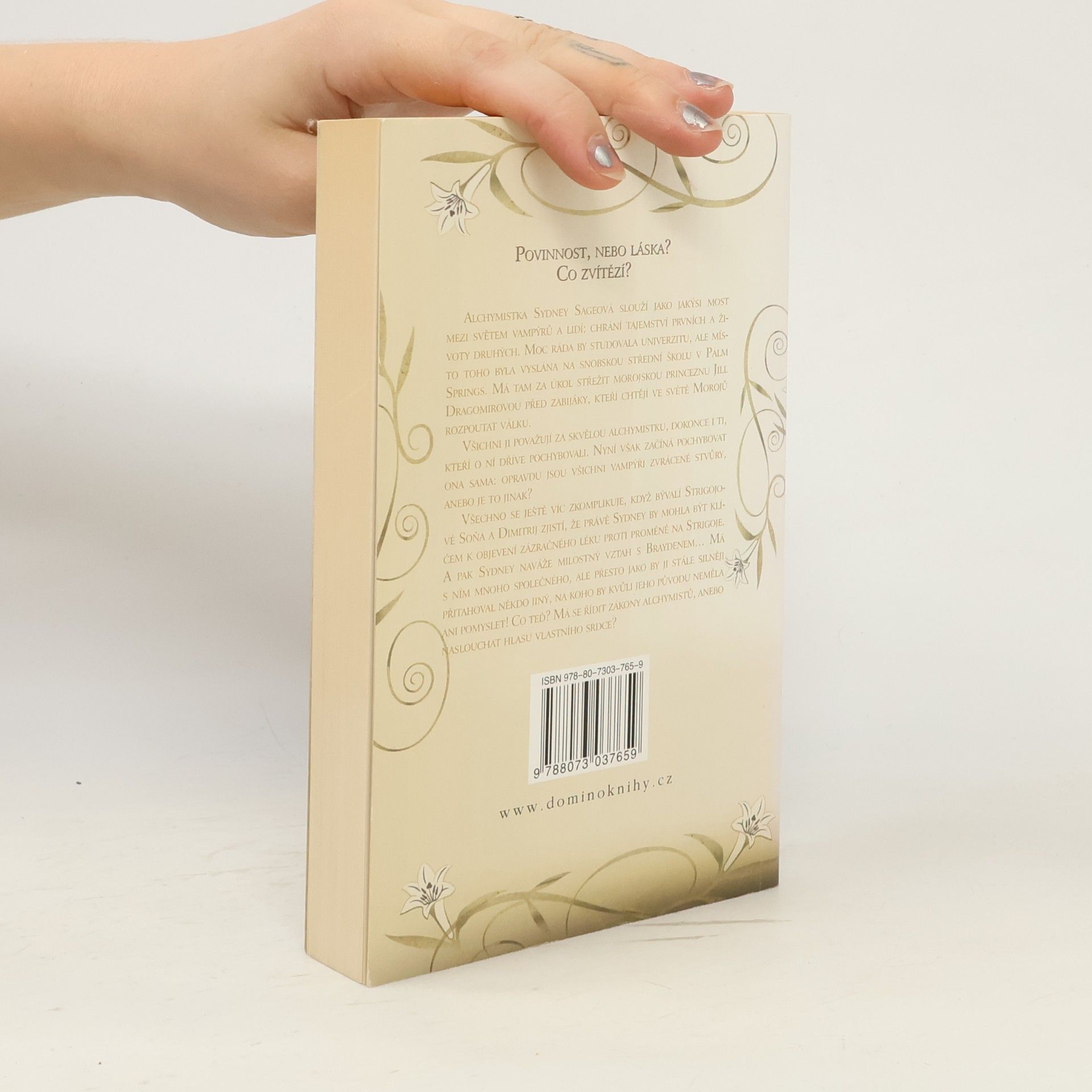 Richelle Mead Pokrevní pouta. 2, Zlatá lilie