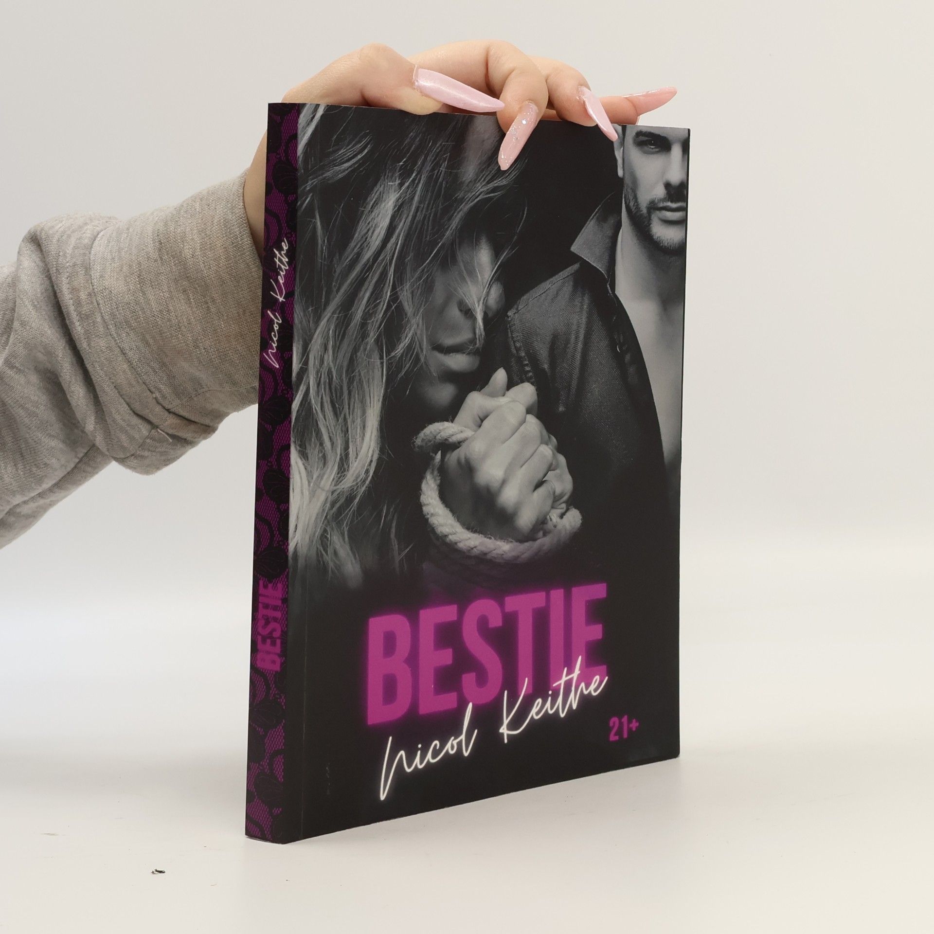 Nicol Keithe Bestie