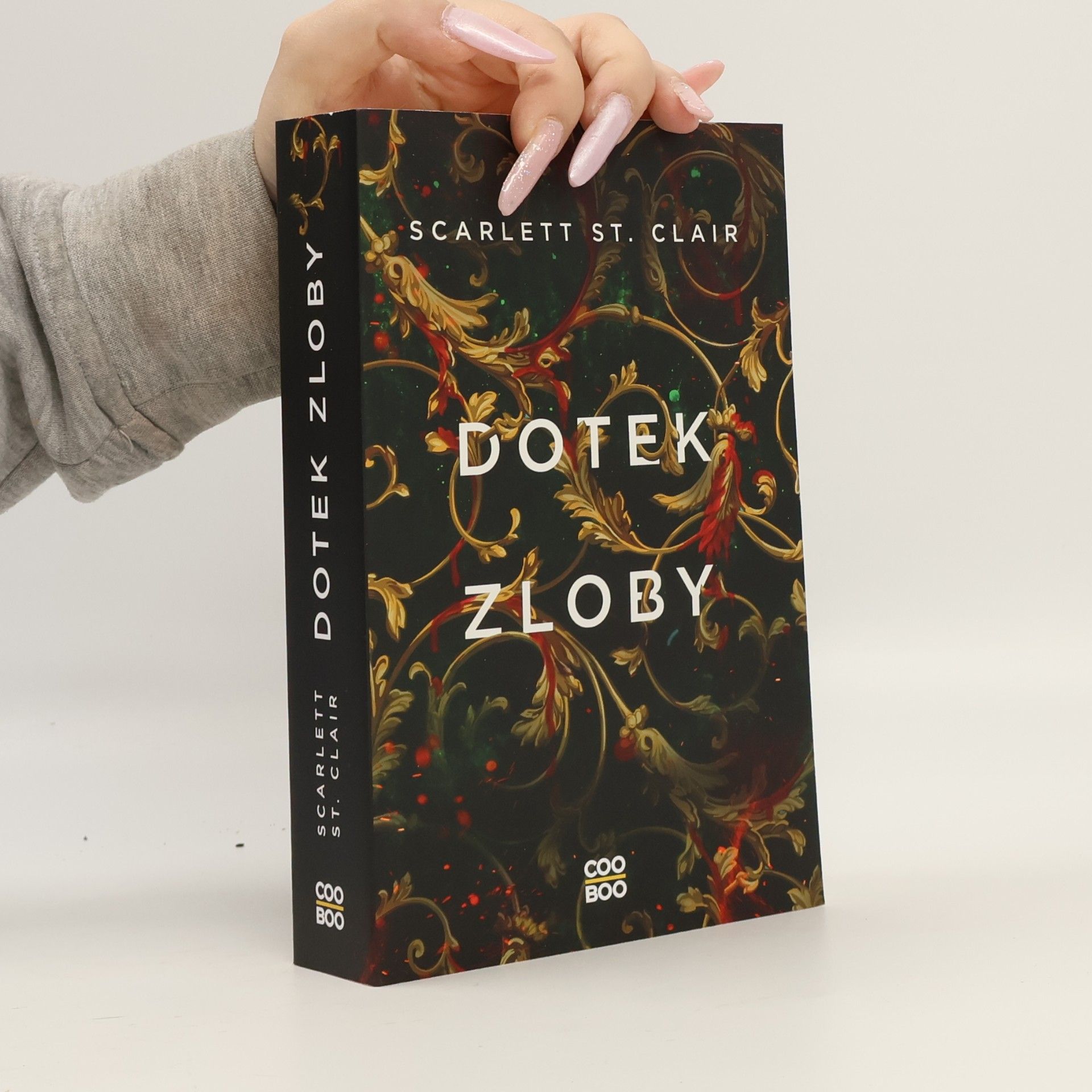 Scarlett St. Clair Dotek zloby