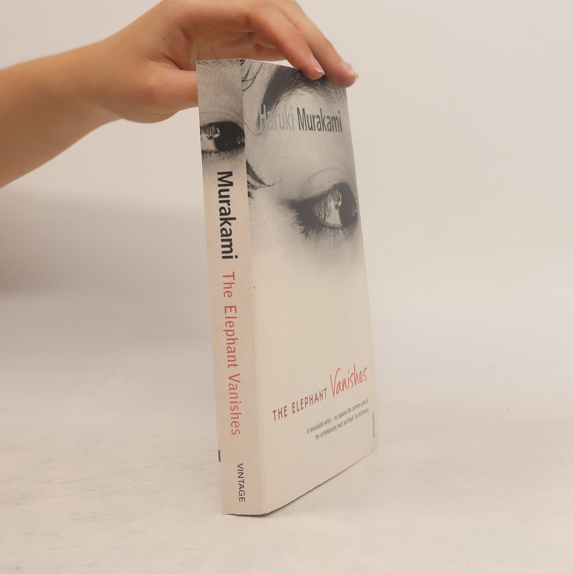 Haruki Murakami The Elephant Vanishes