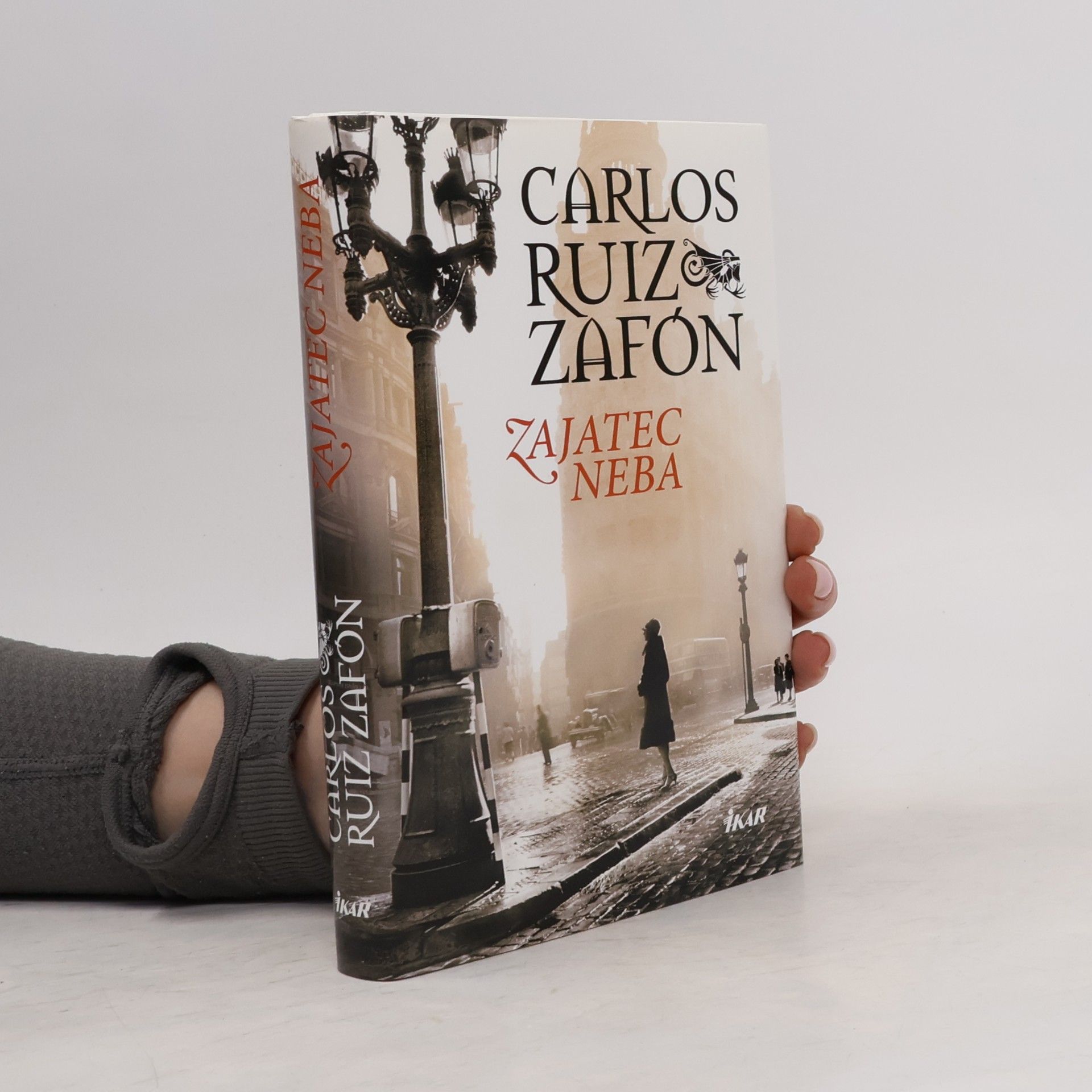 Carlos Ruiz Safon Zajatec neba