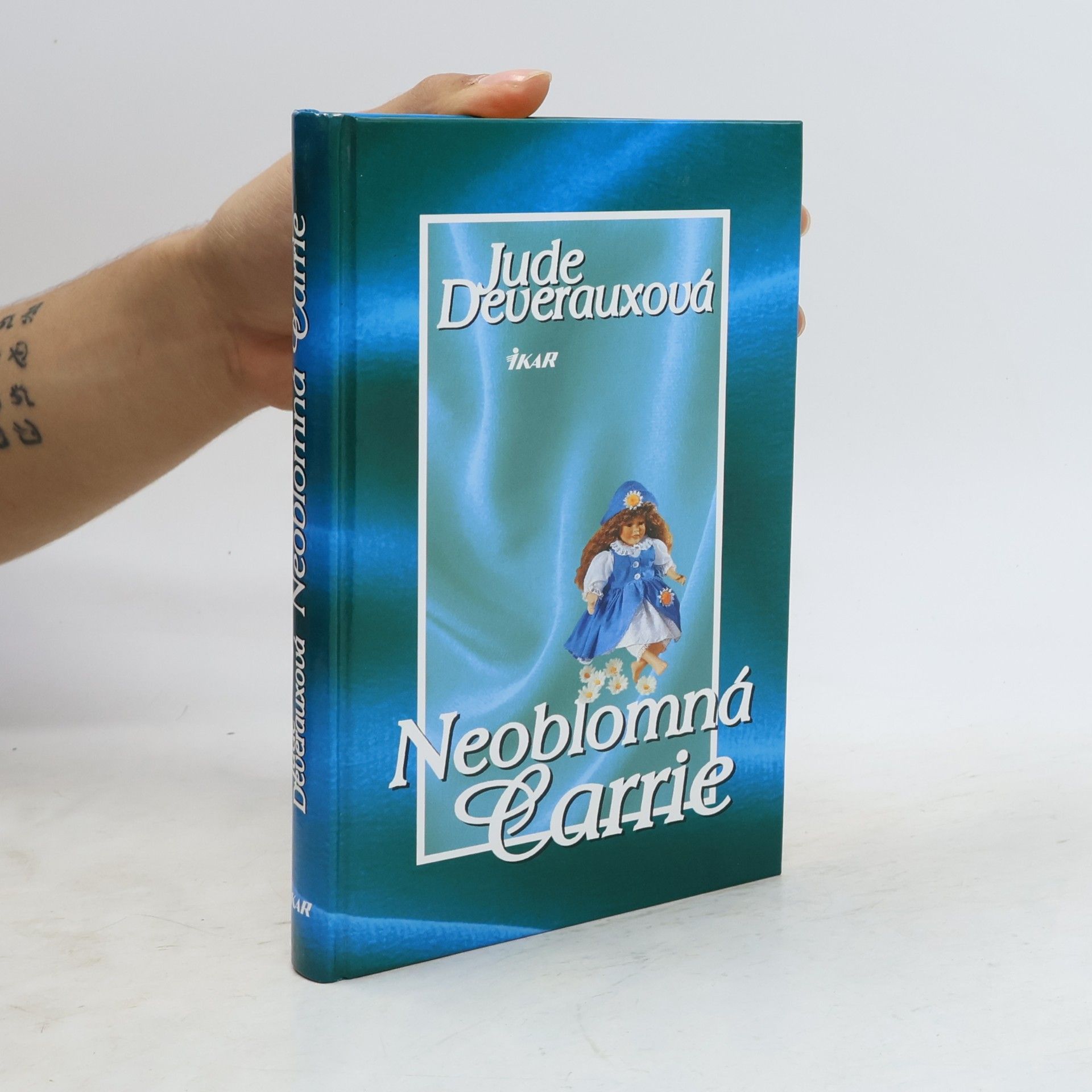 Jude Deveraux Neoblomná Carrie