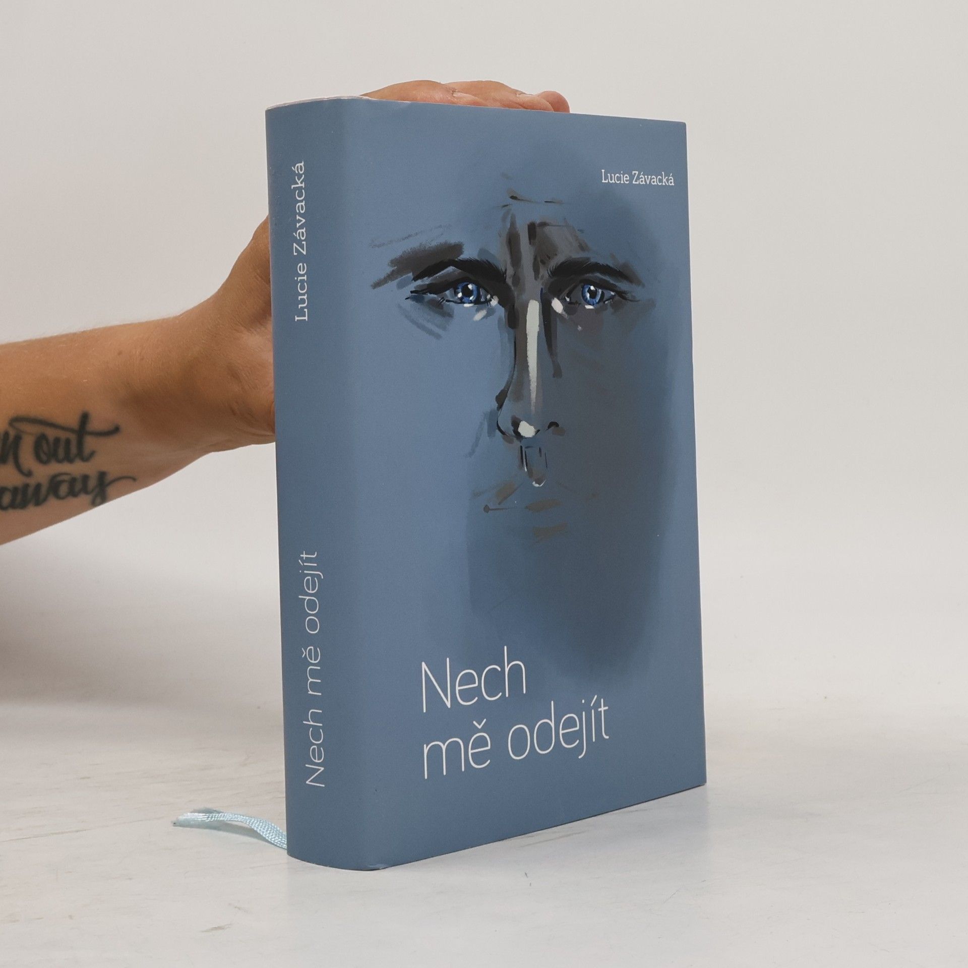Lucie Závacká Nech mě odejít