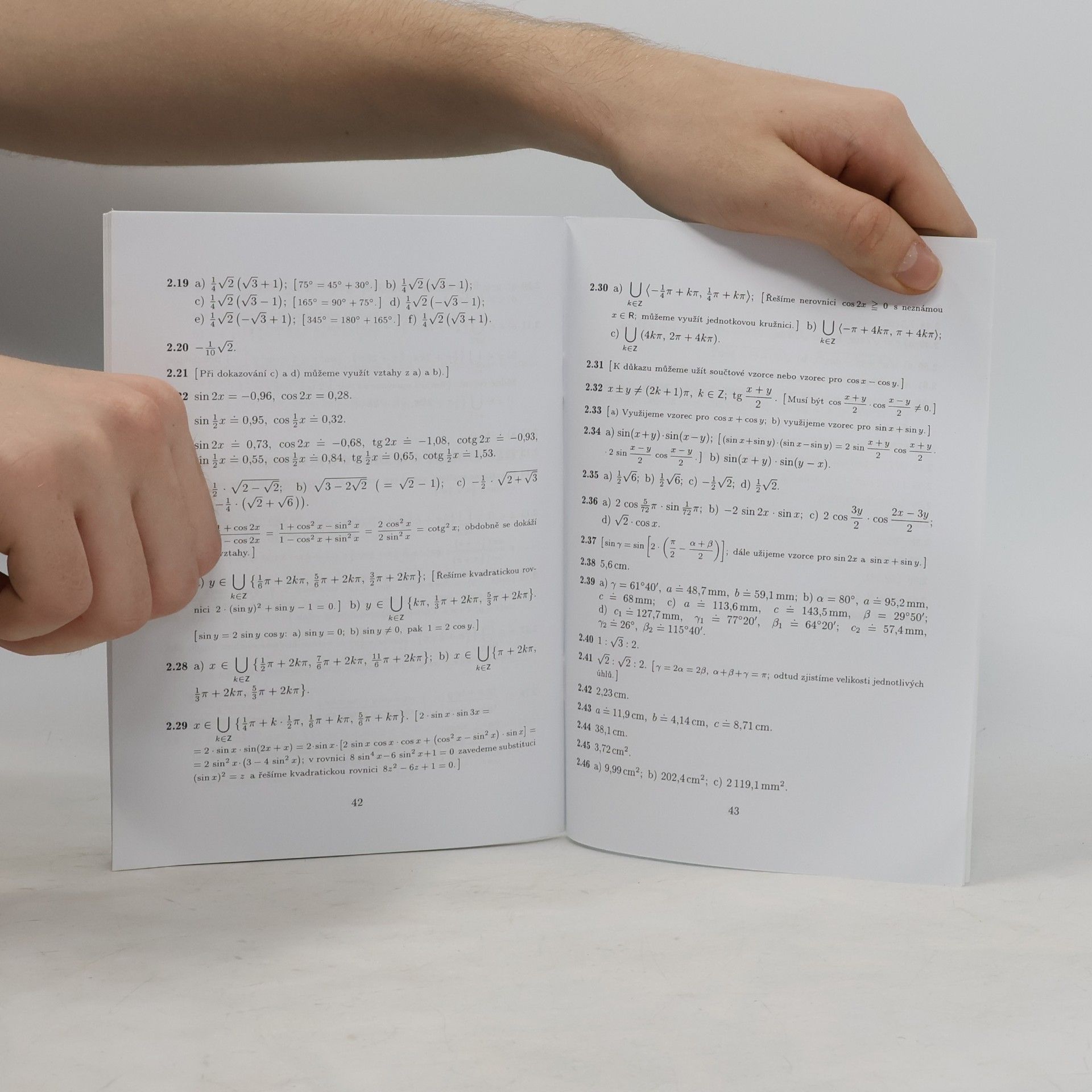 Oldřich Odvárko Sbírka úloh z matematiky pro gymnázia - Goniometrie