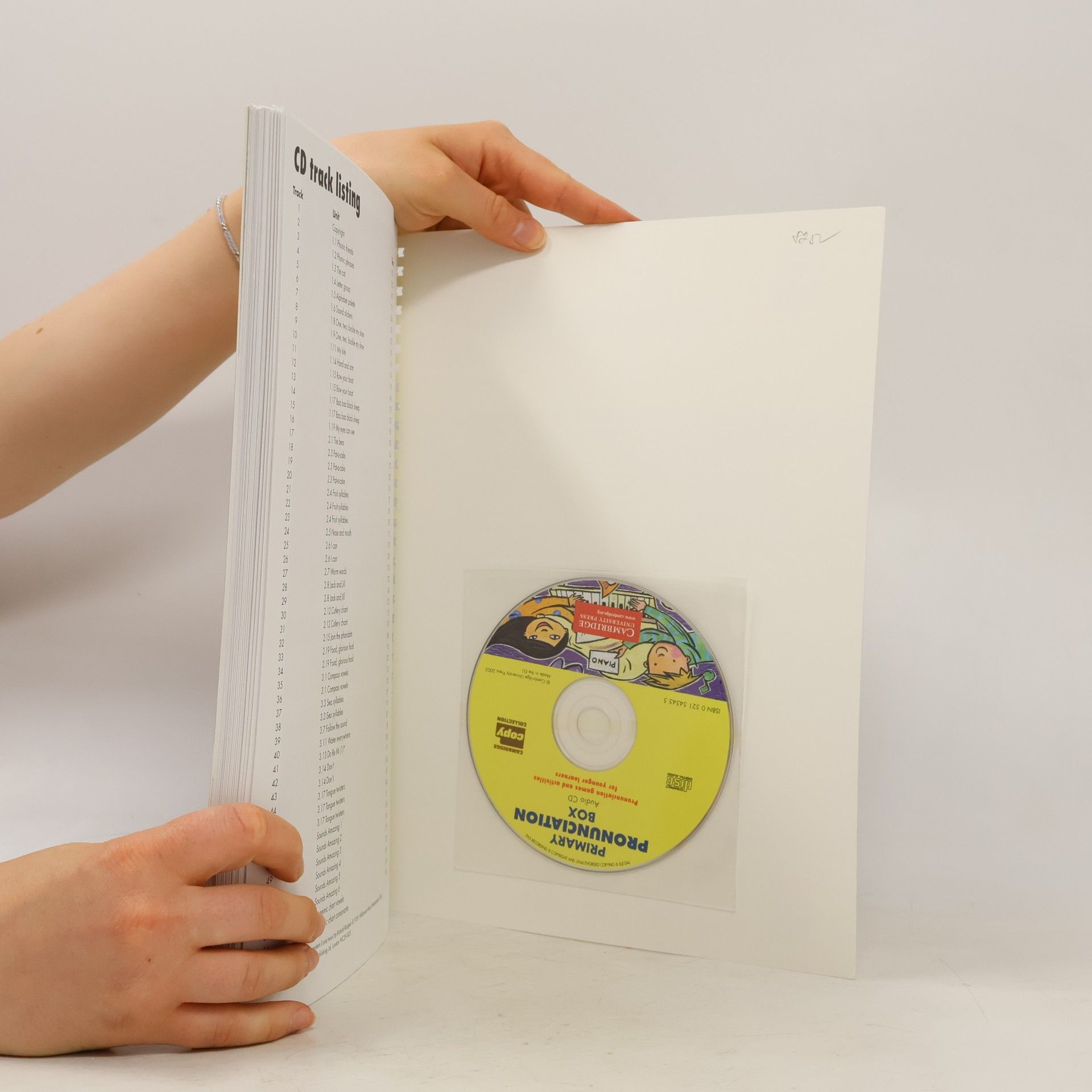 Caroline Nixon Primary Pronunciation Box with Audio CD
