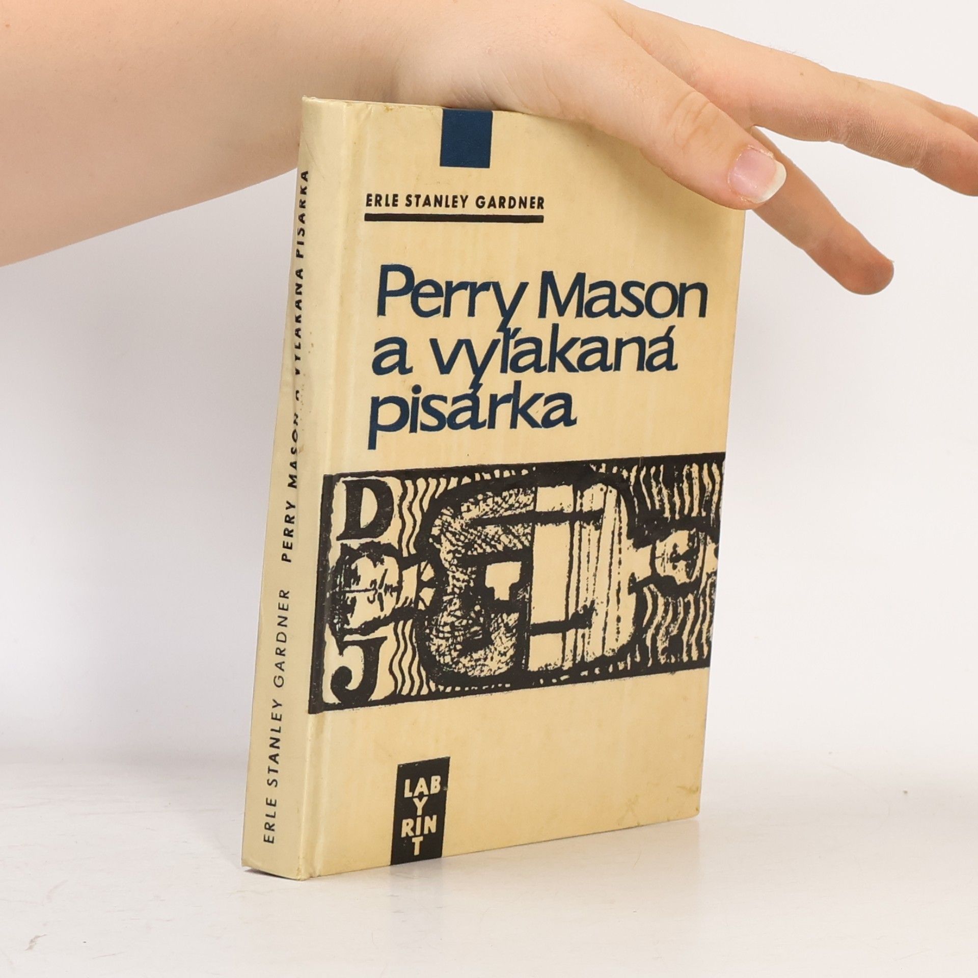 Erle Stanley Gardner Perry Mason a vyľakaná pisárka