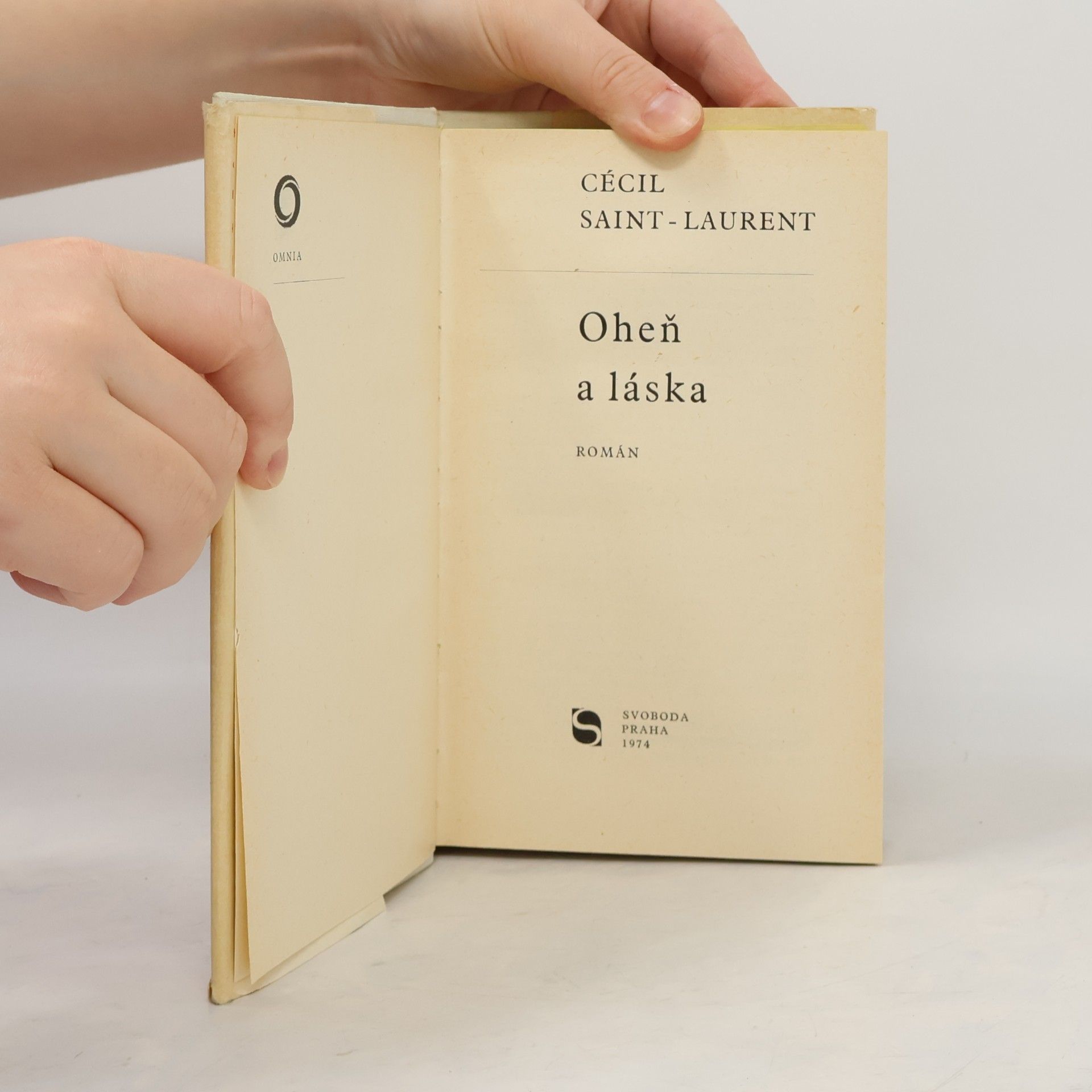 Cécil Saint-Laurent Oheň a láska
