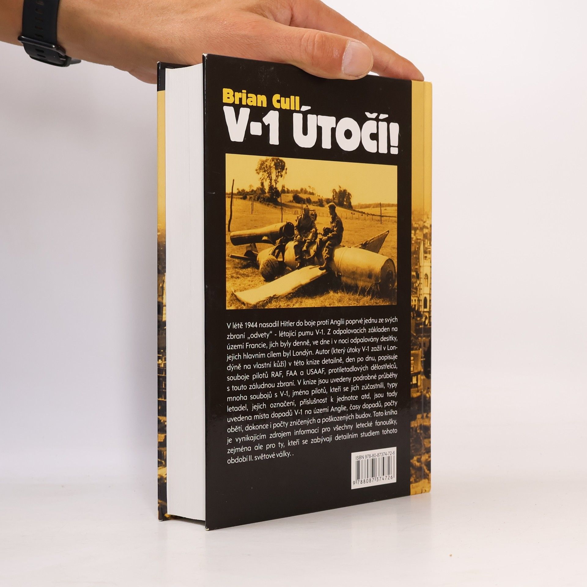 Brian Cull V-1 útočí!