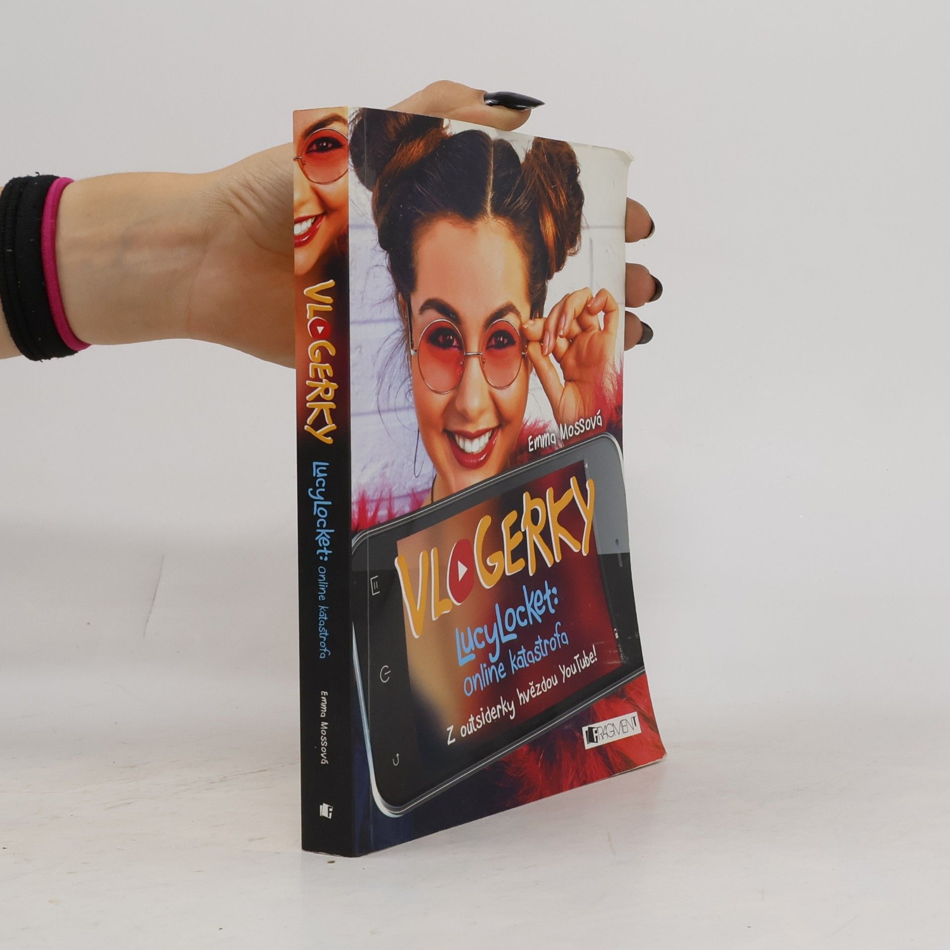 Emma Moss Vlogerky: Lucy Locket: Online katastrofa
