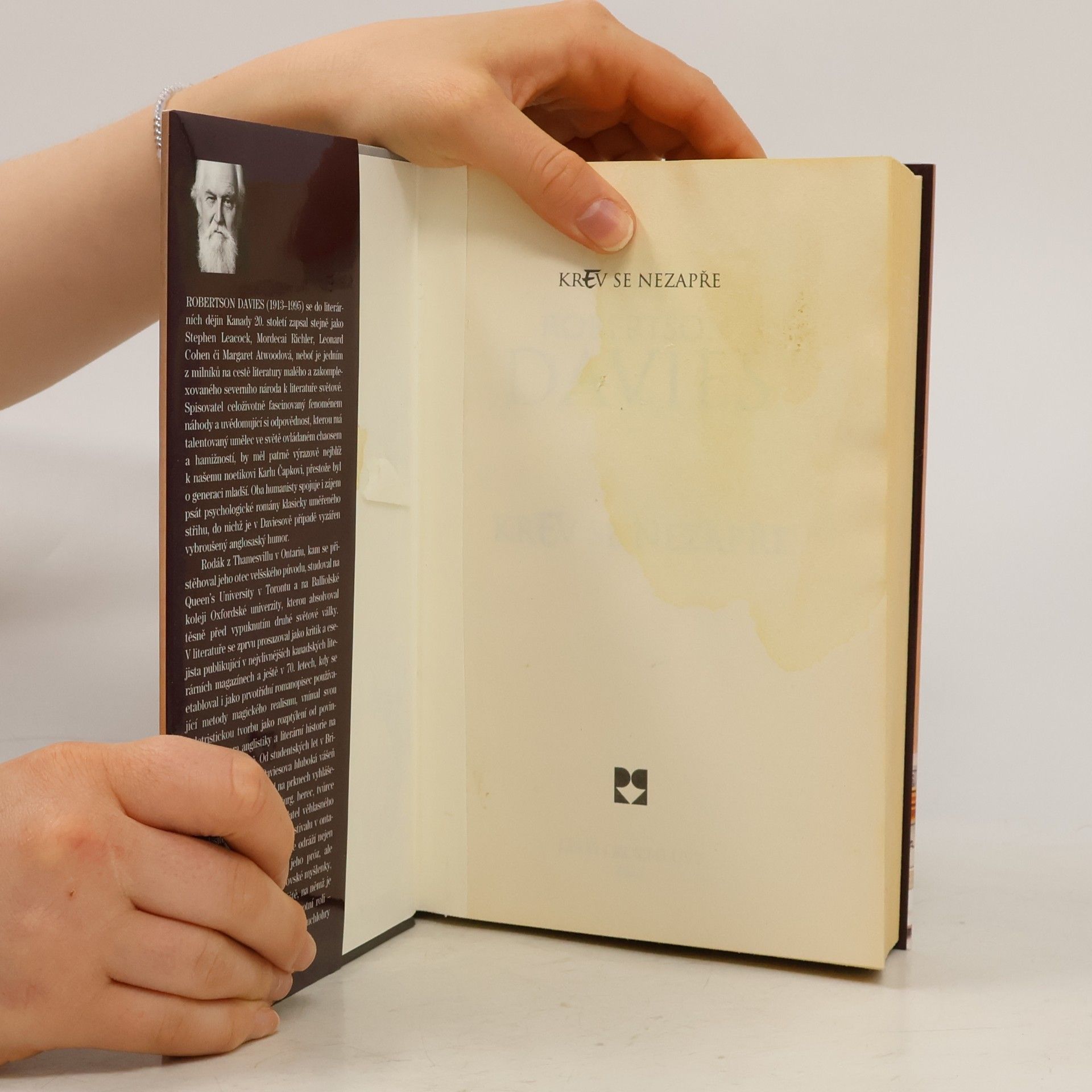Robertson Davies Krev se nezapře