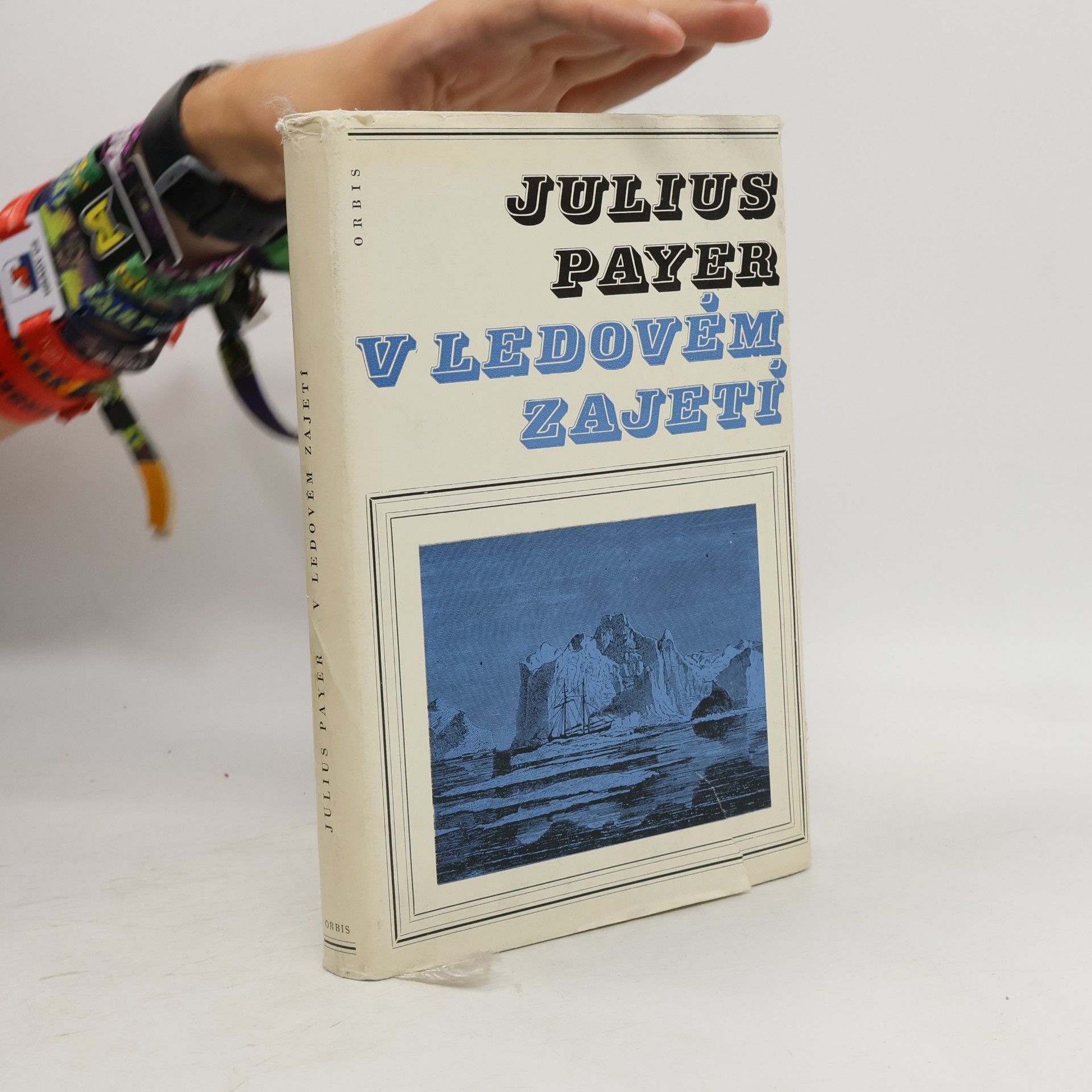 V ledovém zajetí
