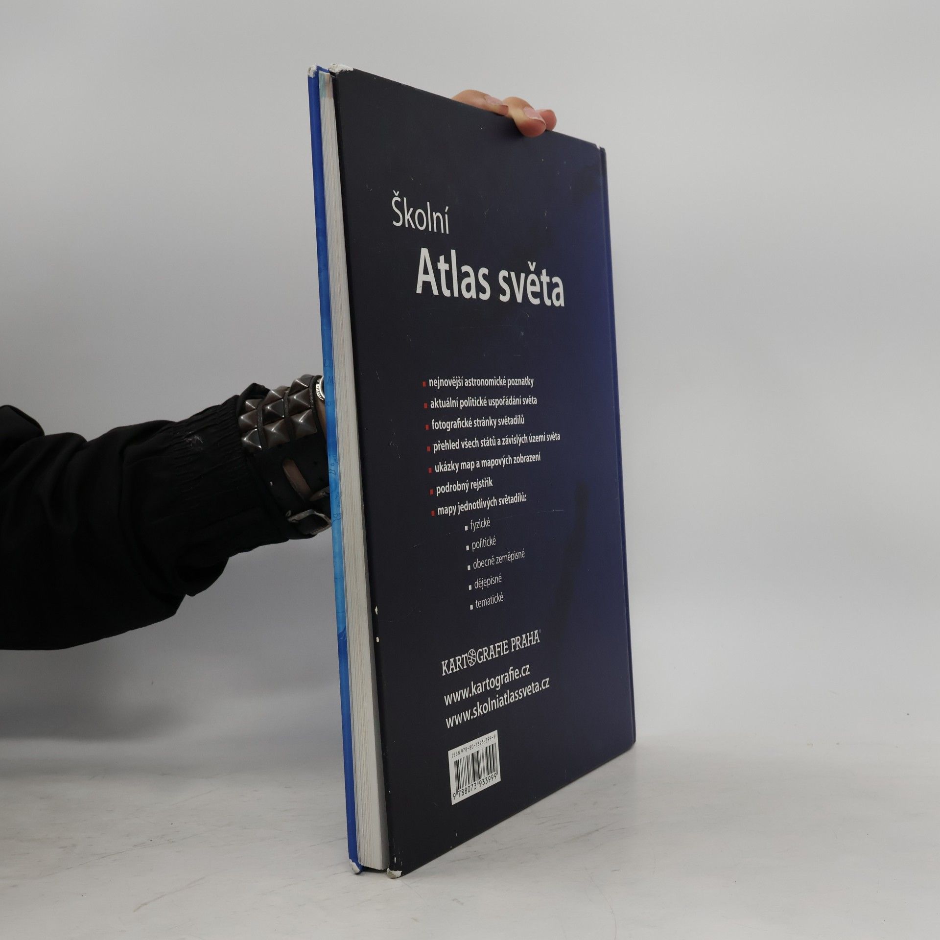 Various authors Školní atlas světa