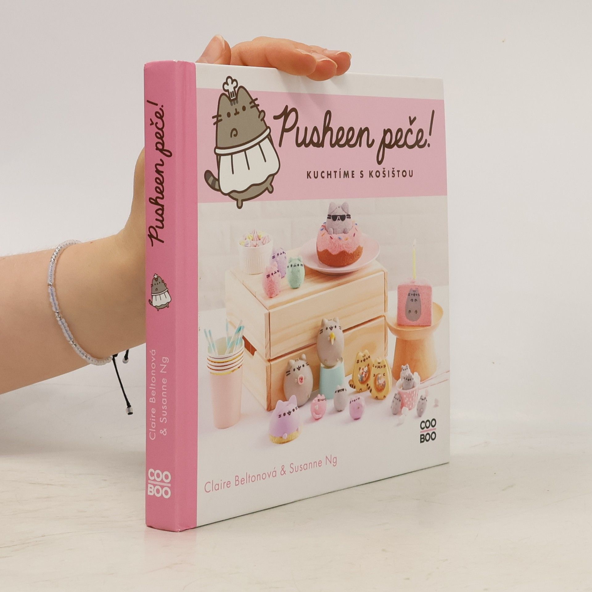 Susanne Ng Pusheen peče!