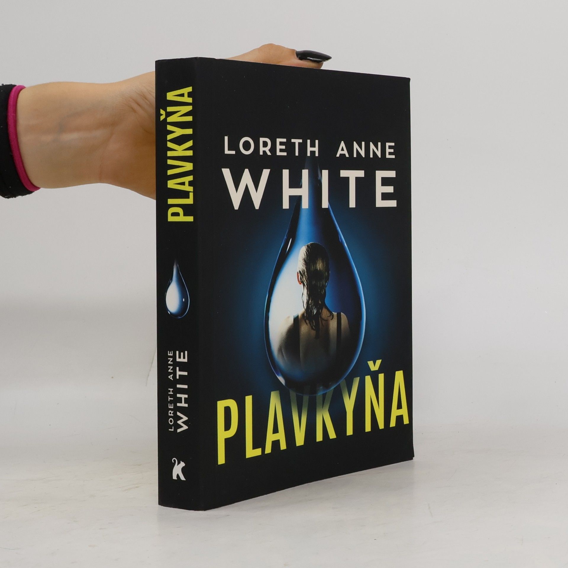 Loreth Anne White Plavkyňa