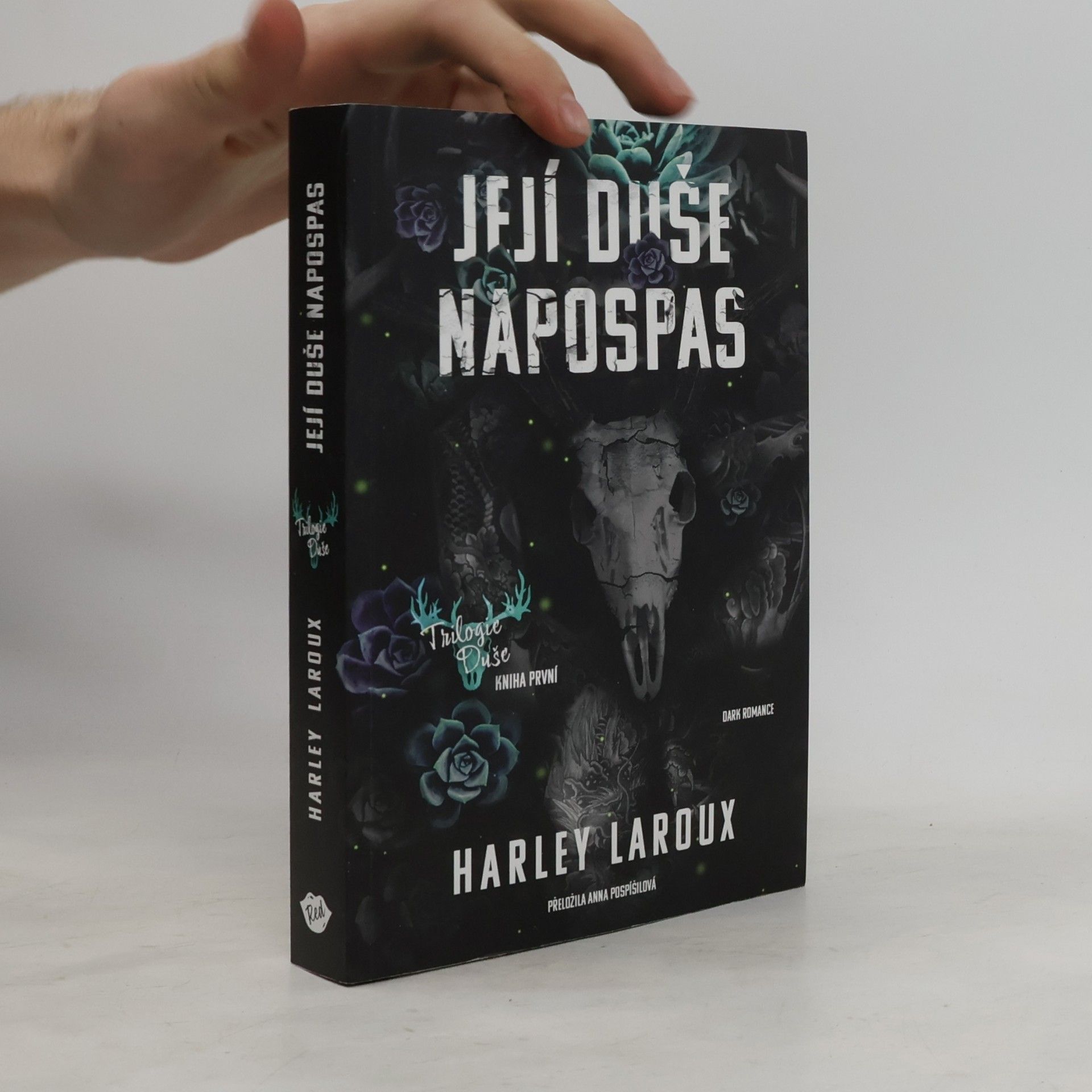 Harley Laroux Její duše napospas