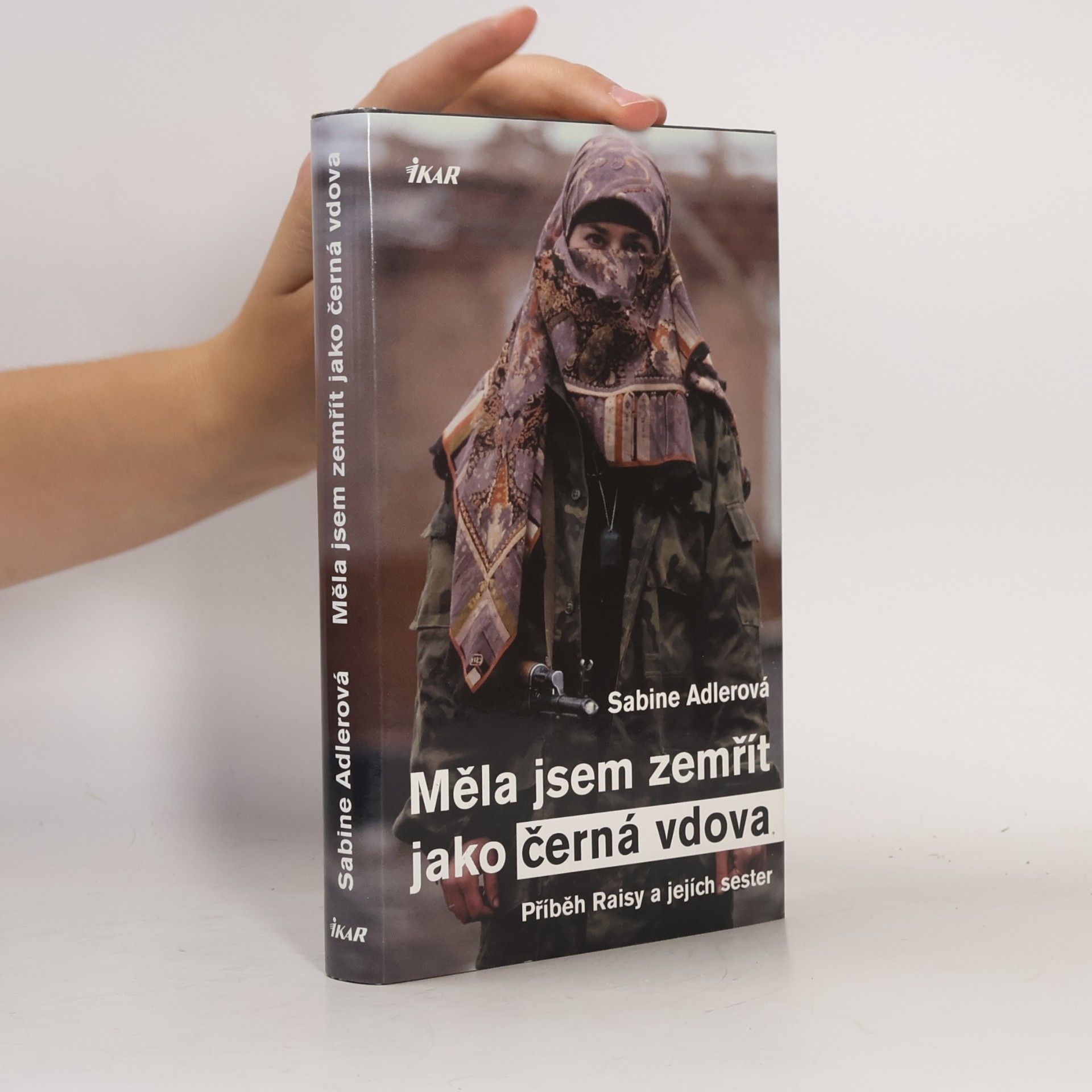 Sabine Adler Měla jsem zemřít jako černá vdova