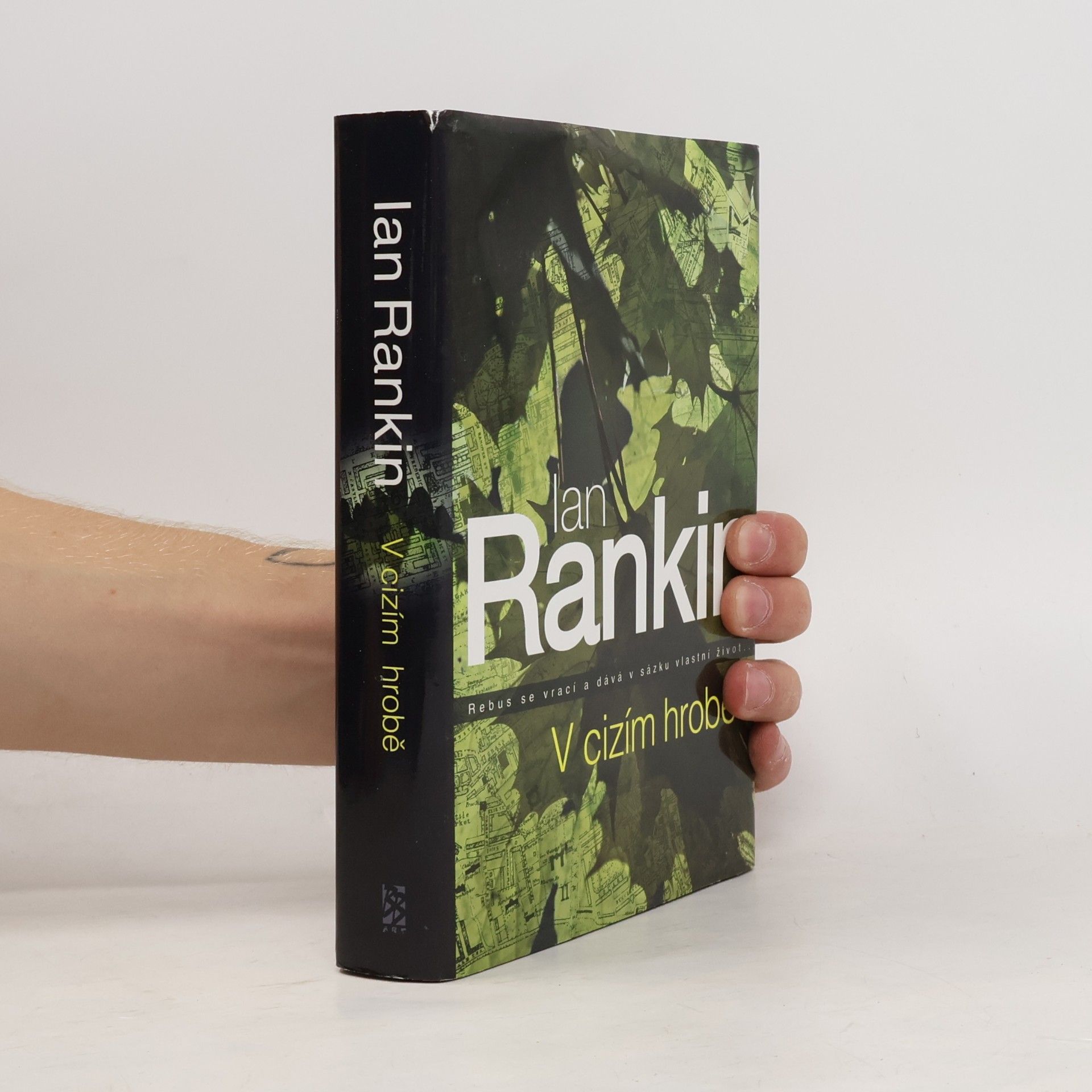 Ian Rankin V cizím hrobě