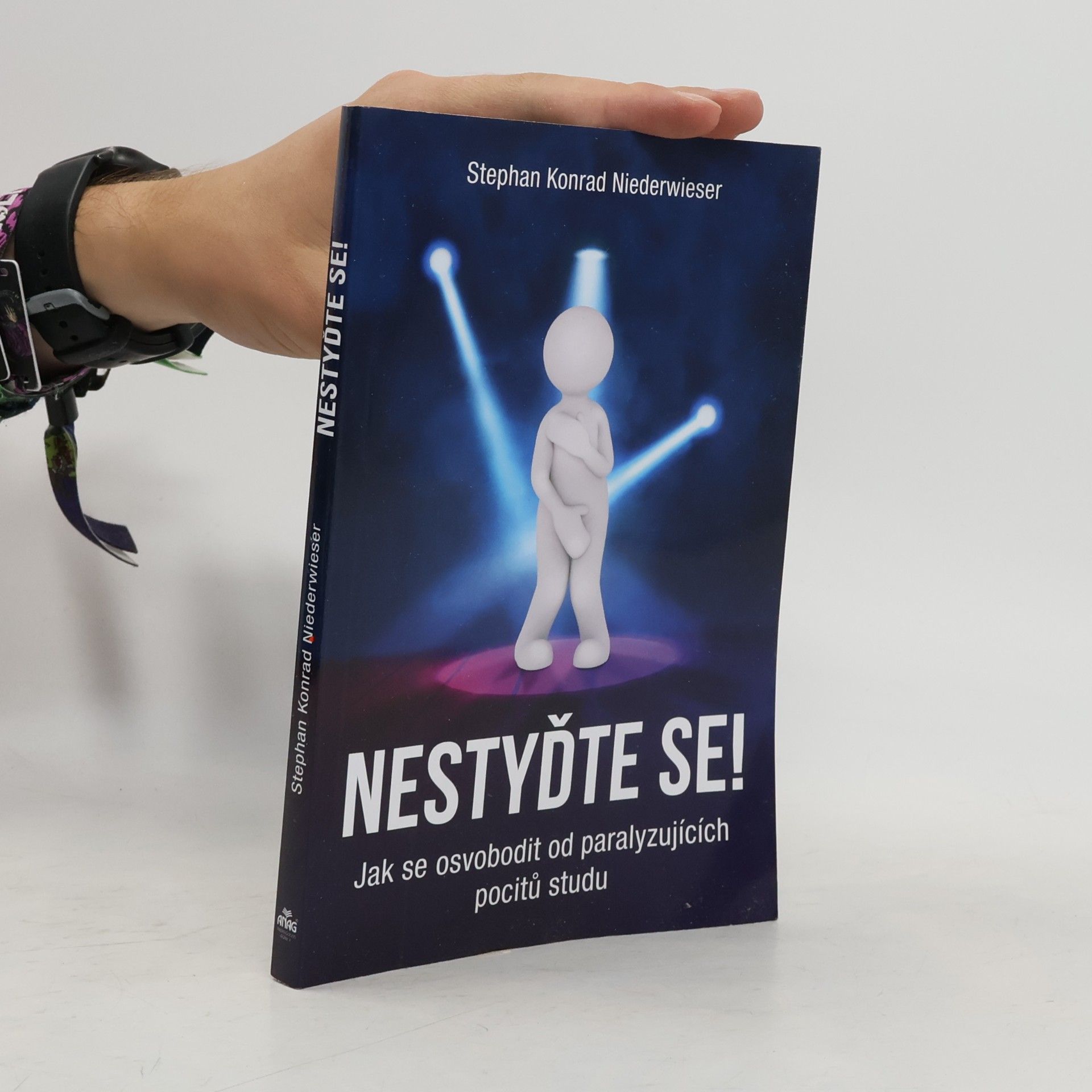 Stephan Niederwieser Nestyďte se!