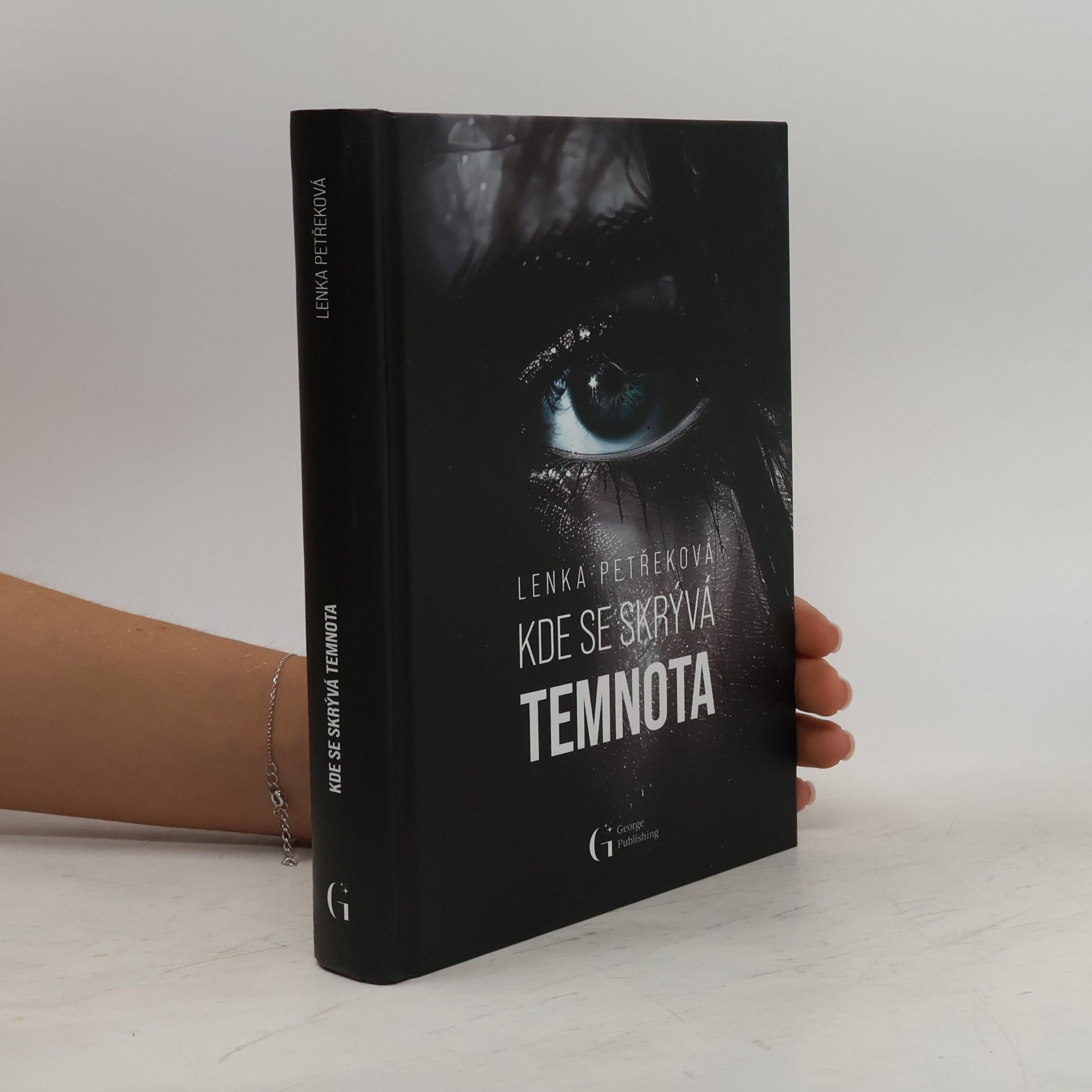 Lenka Petřeková Kde se skrývá temnota