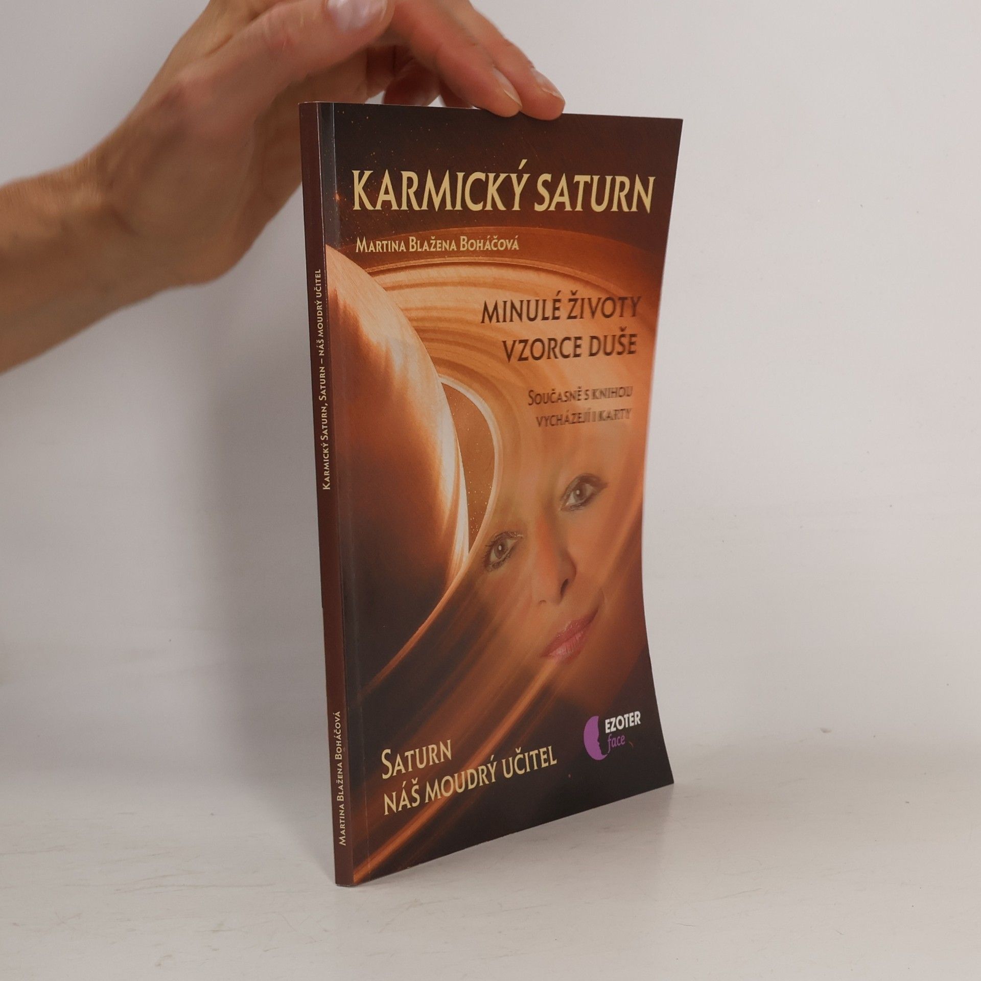 Karmický Saturn : Saturn - náš moudrý učitel : minulé životy, vzorce duše