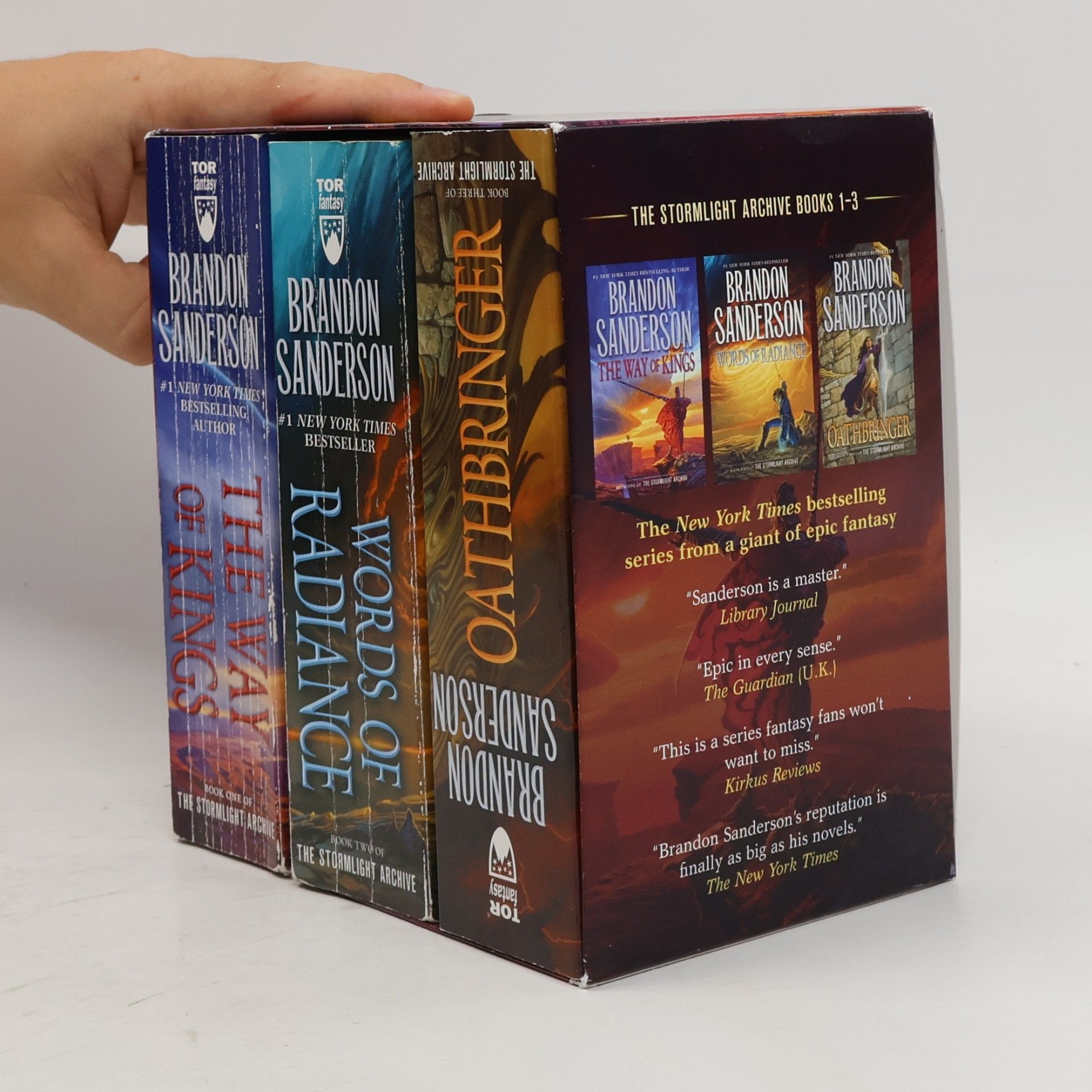 Brandon Sanderson Stormlight Archive MM Boxed Set I, Books 1-3: The Way of Kings, Words of Radiance, Oathbringer