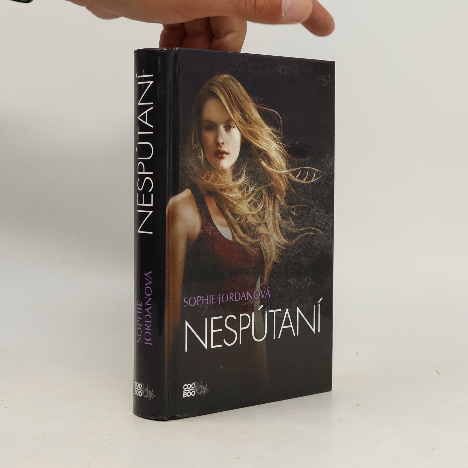 Sophie Jordan Nespútaní