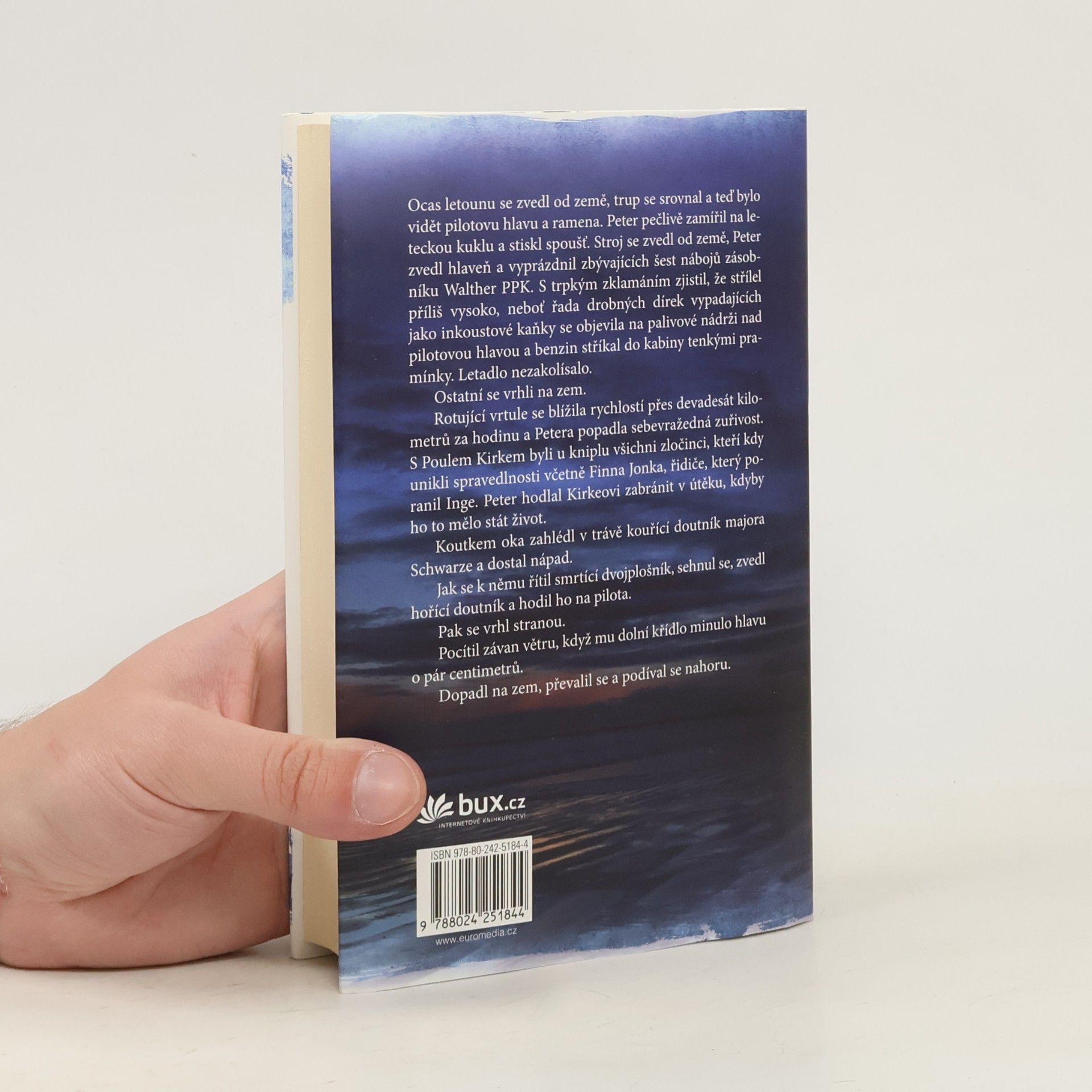 Ken Follett Sršeň létá v noci