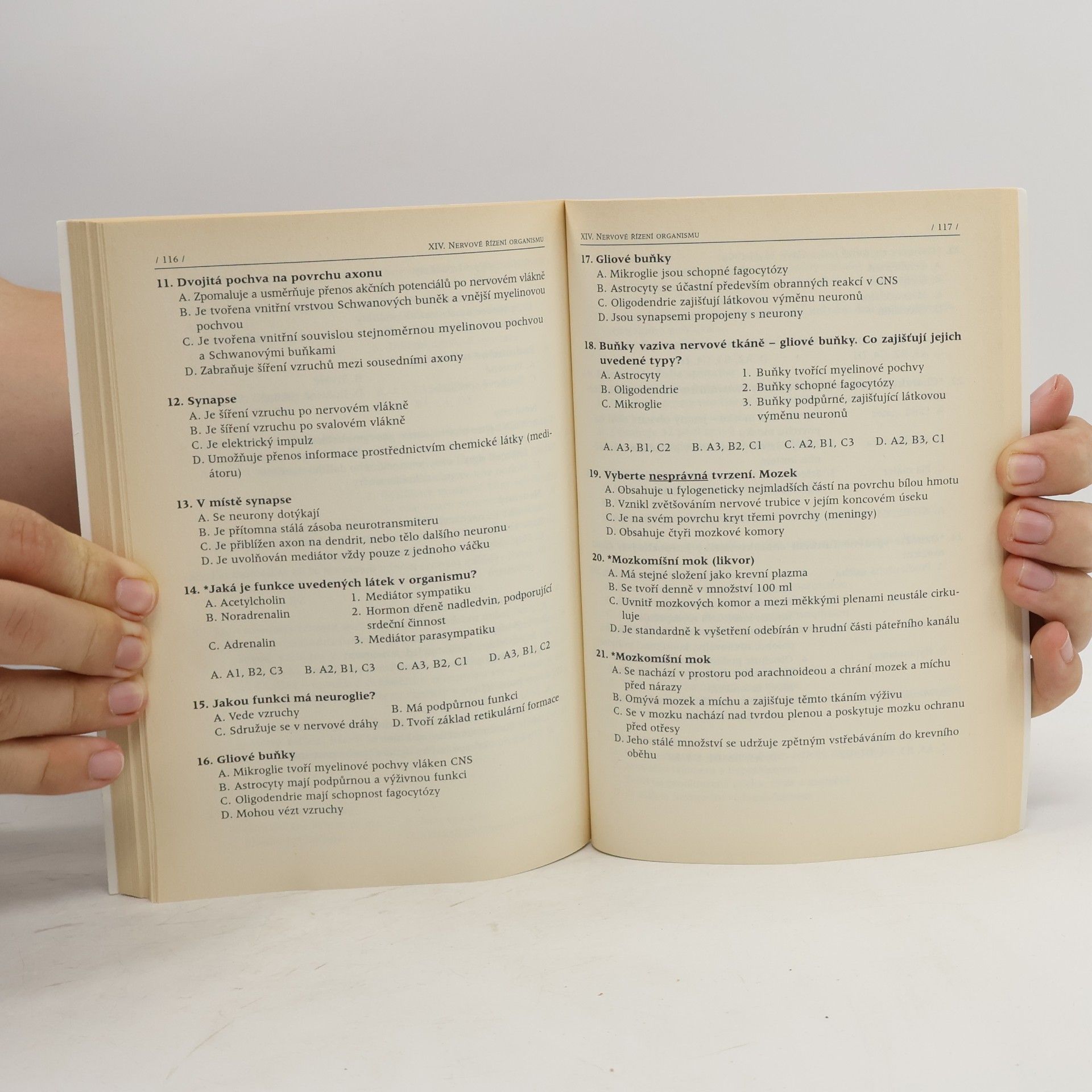 Vlastimila Chalupová-Karlovská Somatologie. Anatomie a fyziologie člověka. 630 testových otázek a odpovědí