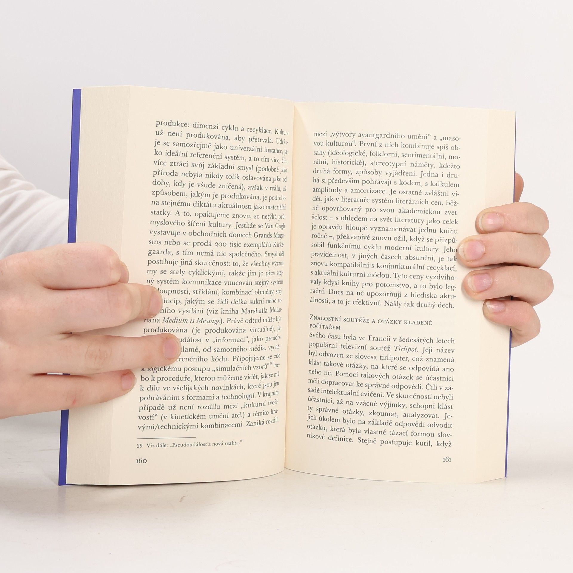 Jean Baudrillard Společnost spotřeby a její mýty