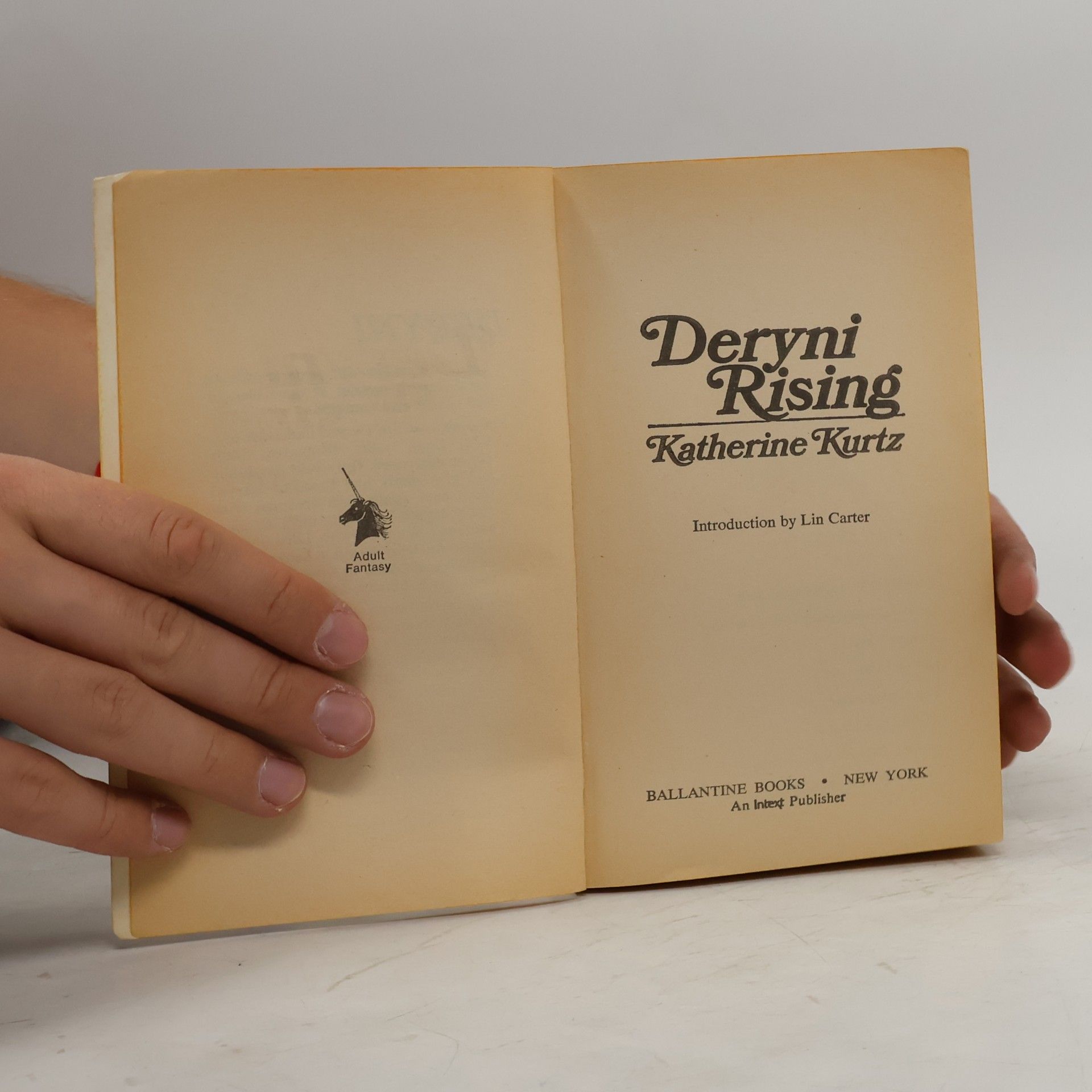 Katherine Kurtz Deryni Rising