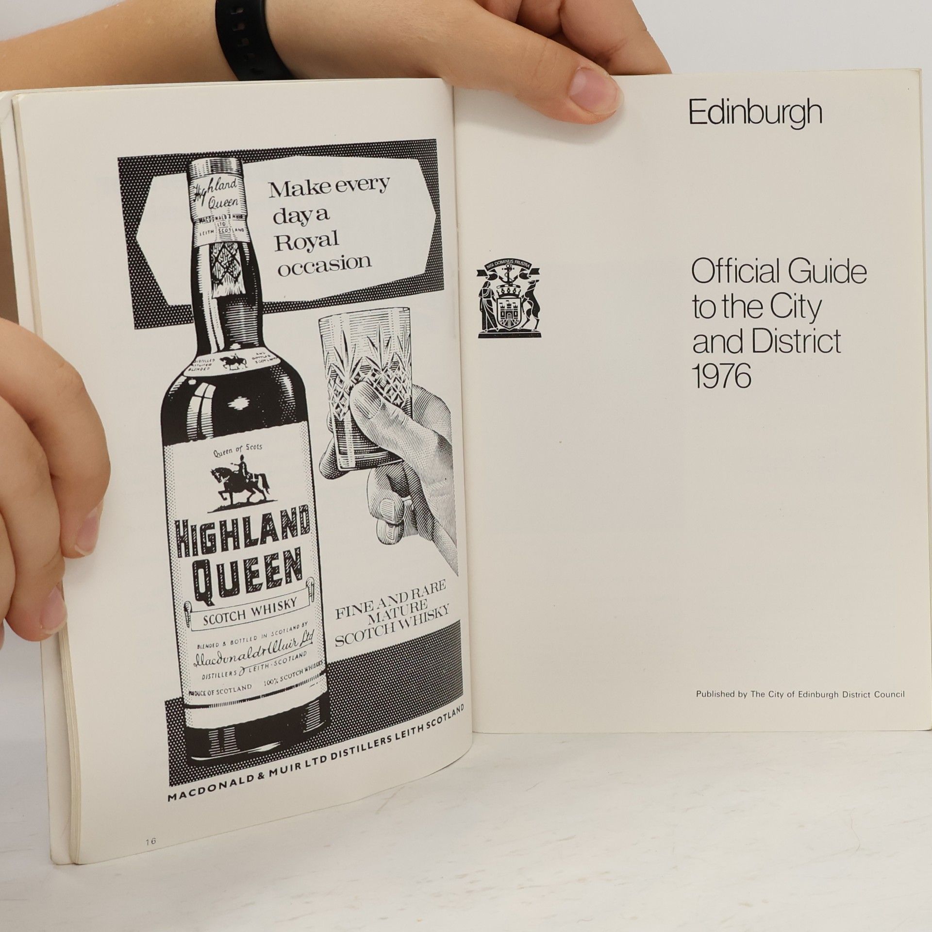 Various authors Edinburgh. Official Guide to the City and Disctrict 1976