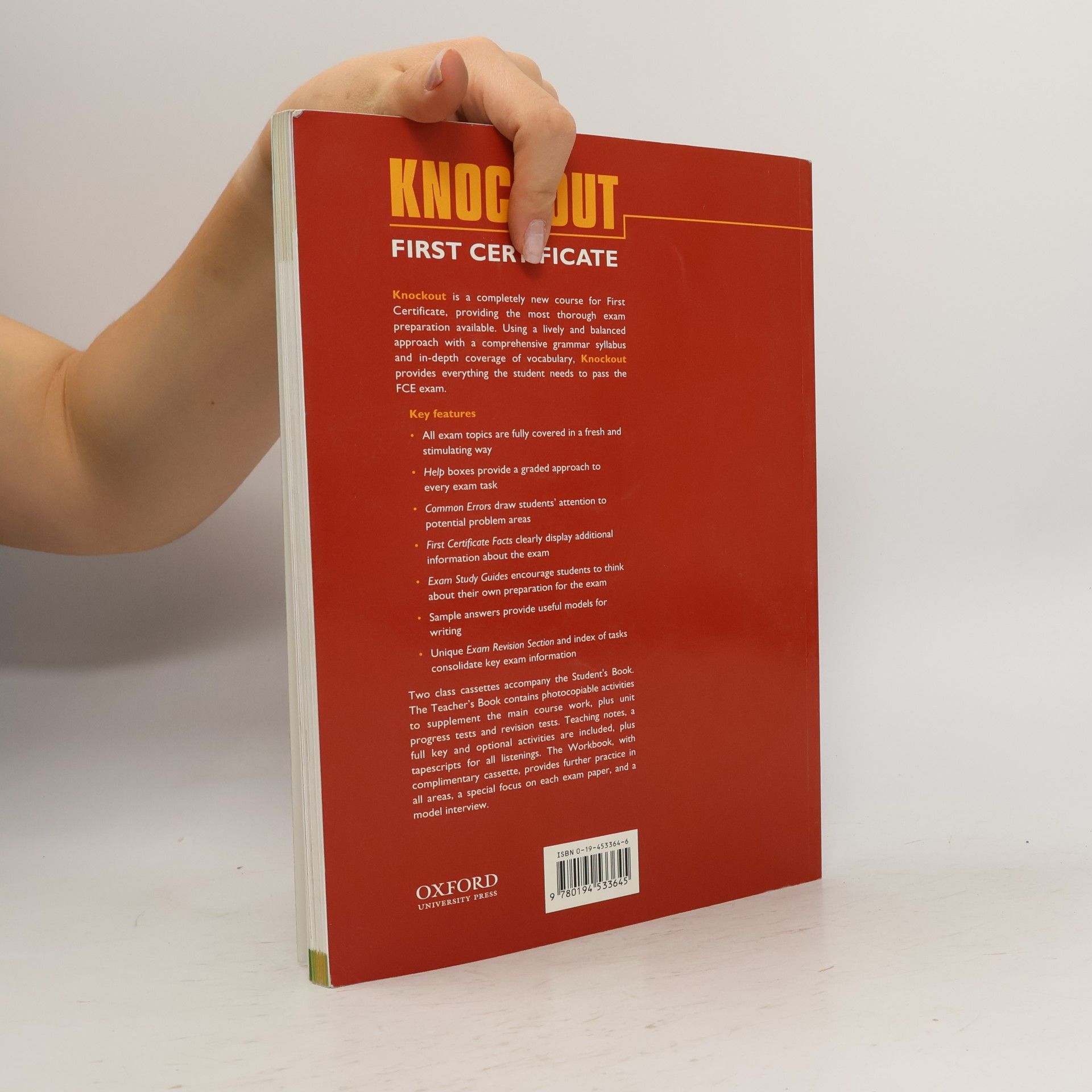 Peter May Knockout : first certificate. Student's book