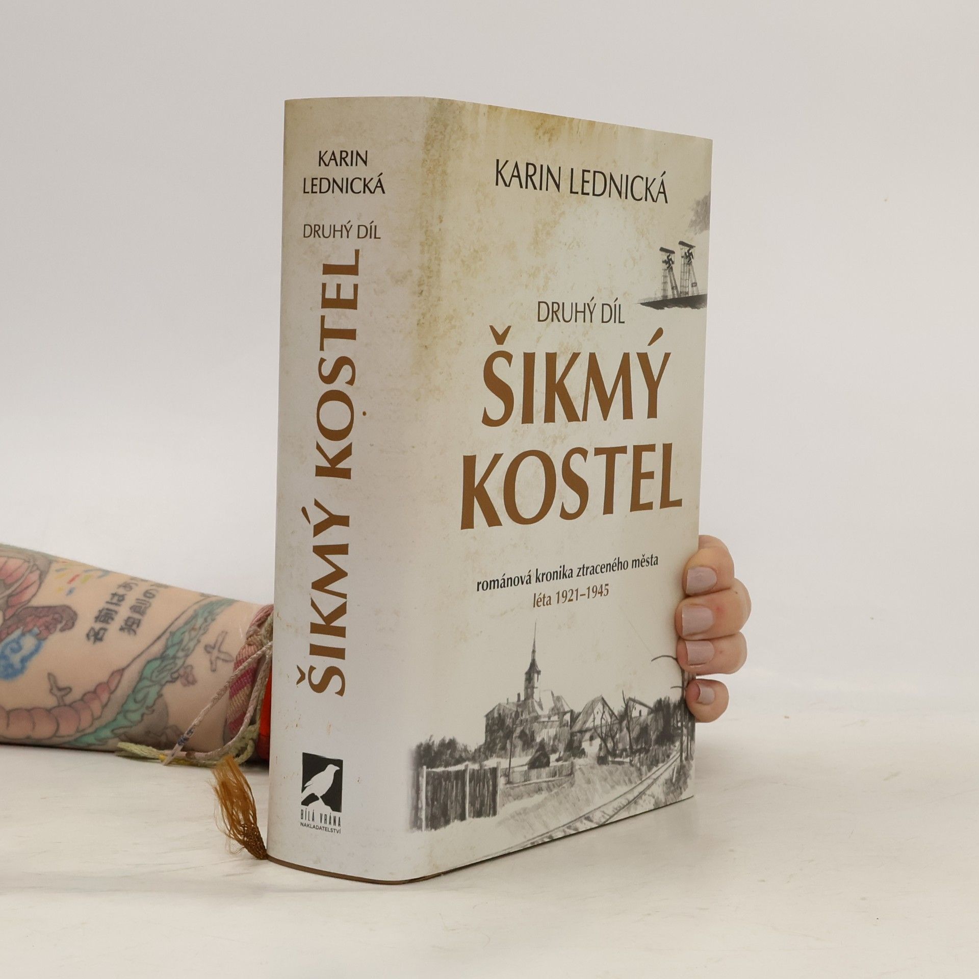 Karin Lednická Šikmý kostel 2
