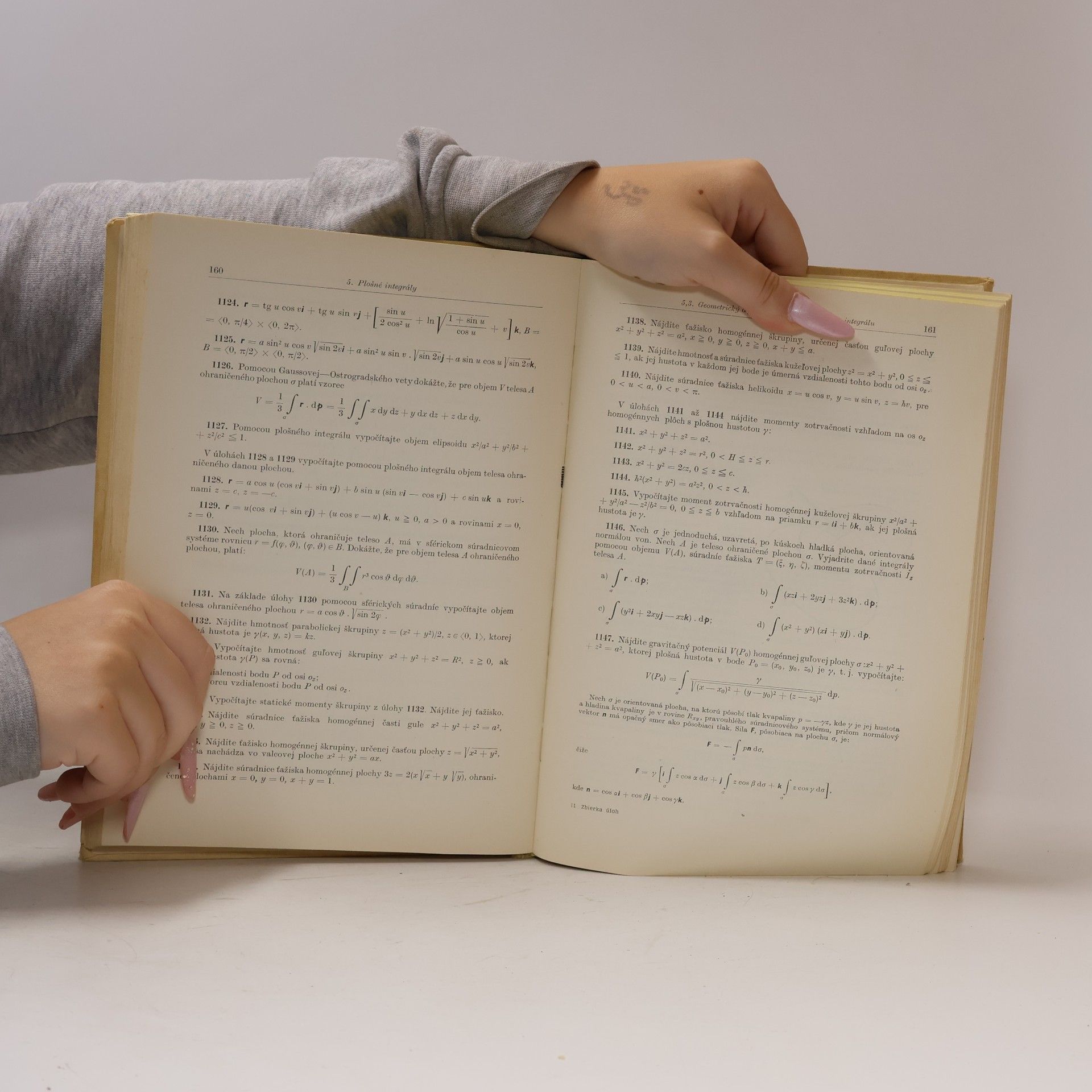 Róbert Šulka Zbierka úloh z vyššej matematiky 4