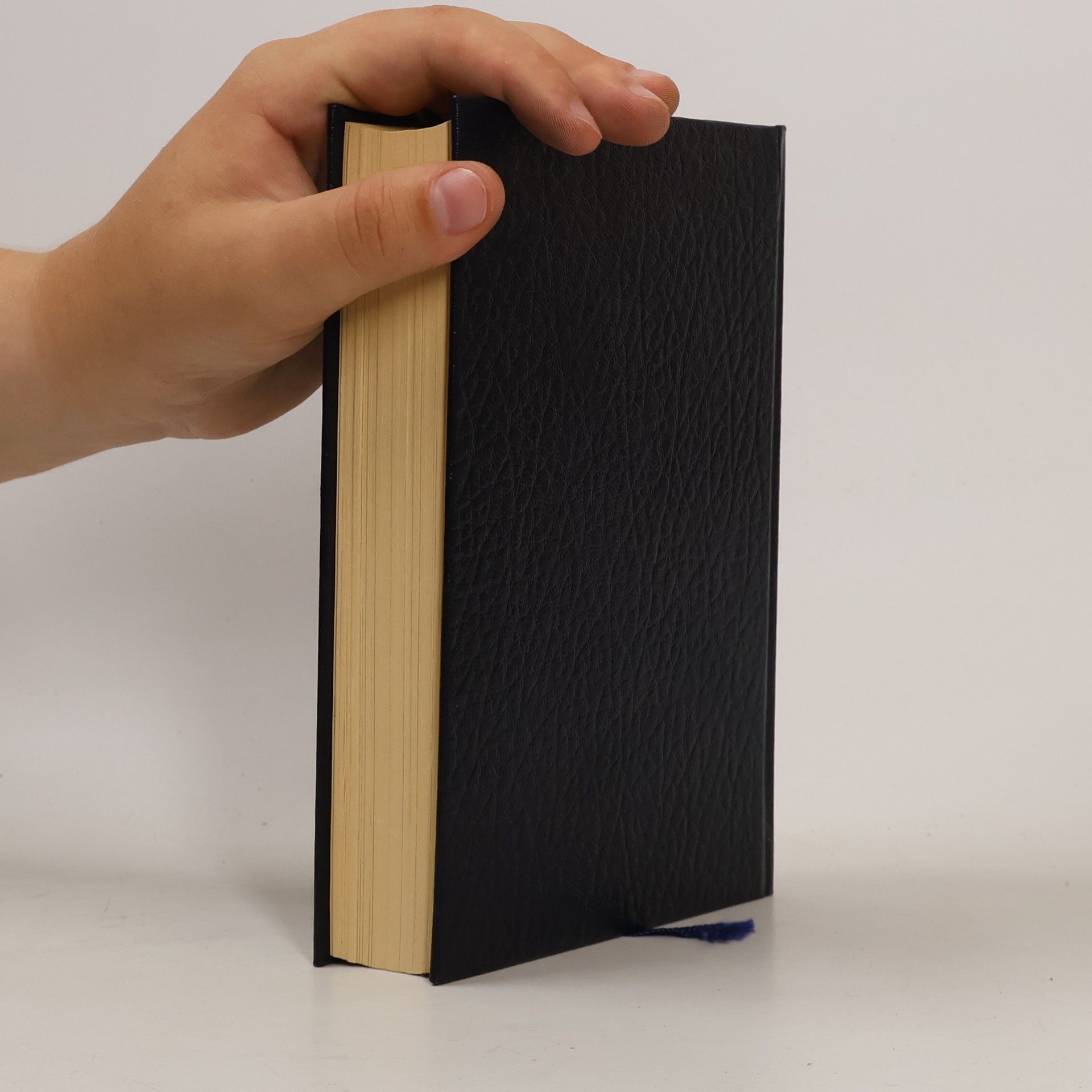 kolektiv Reader's Digest Auswahlbücher. Bitterer Sieg. Bis alle Schuld vergeht. In Neptuns tiefstem Keller. Meine kleine Robbe Laura