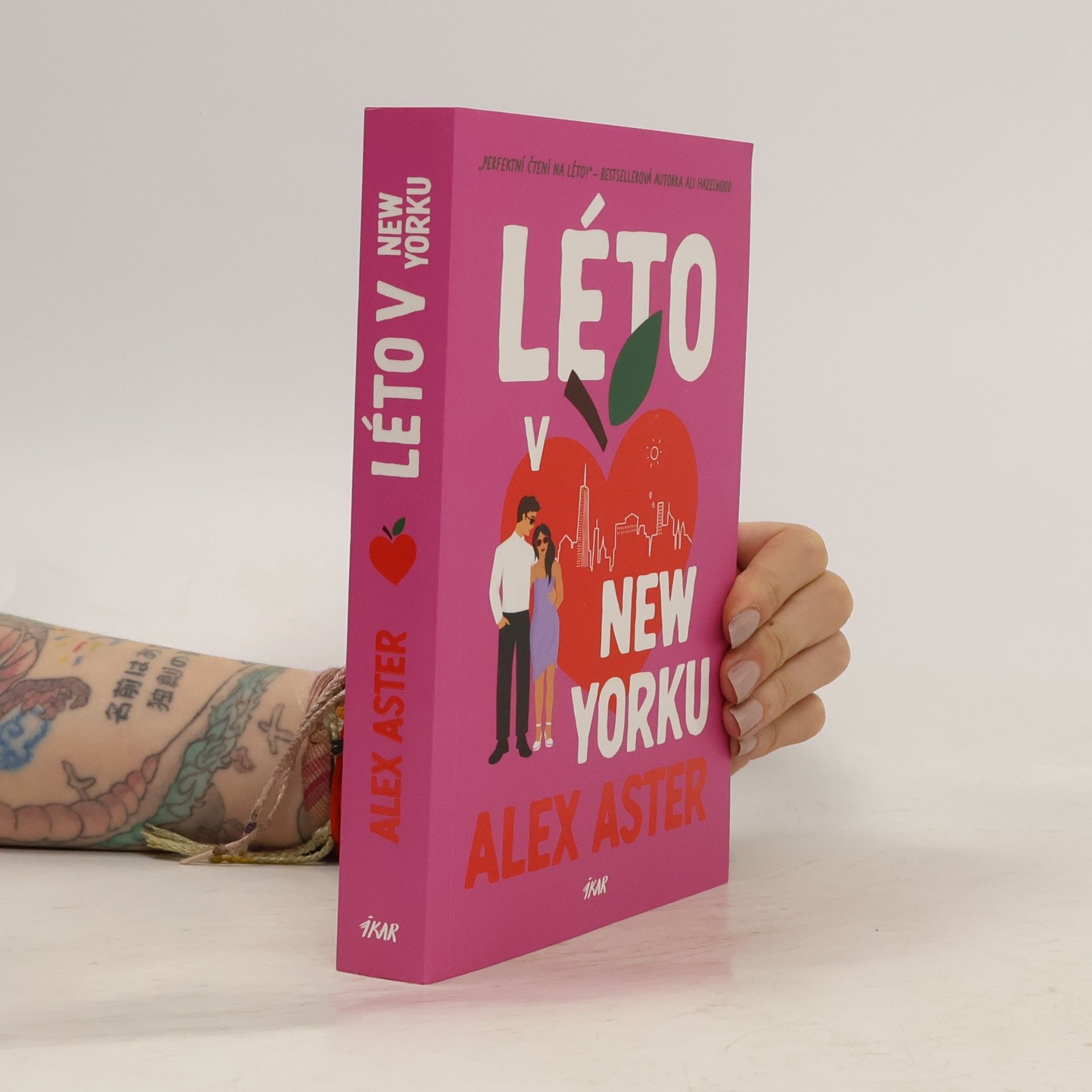 Alex Aster Léto v New Yorku