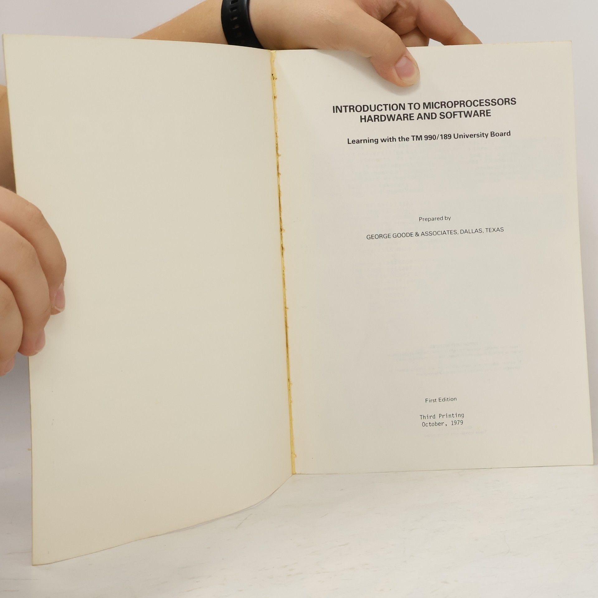 Various authors TM 990. Introduction to Microprocessors. Hardware and Software