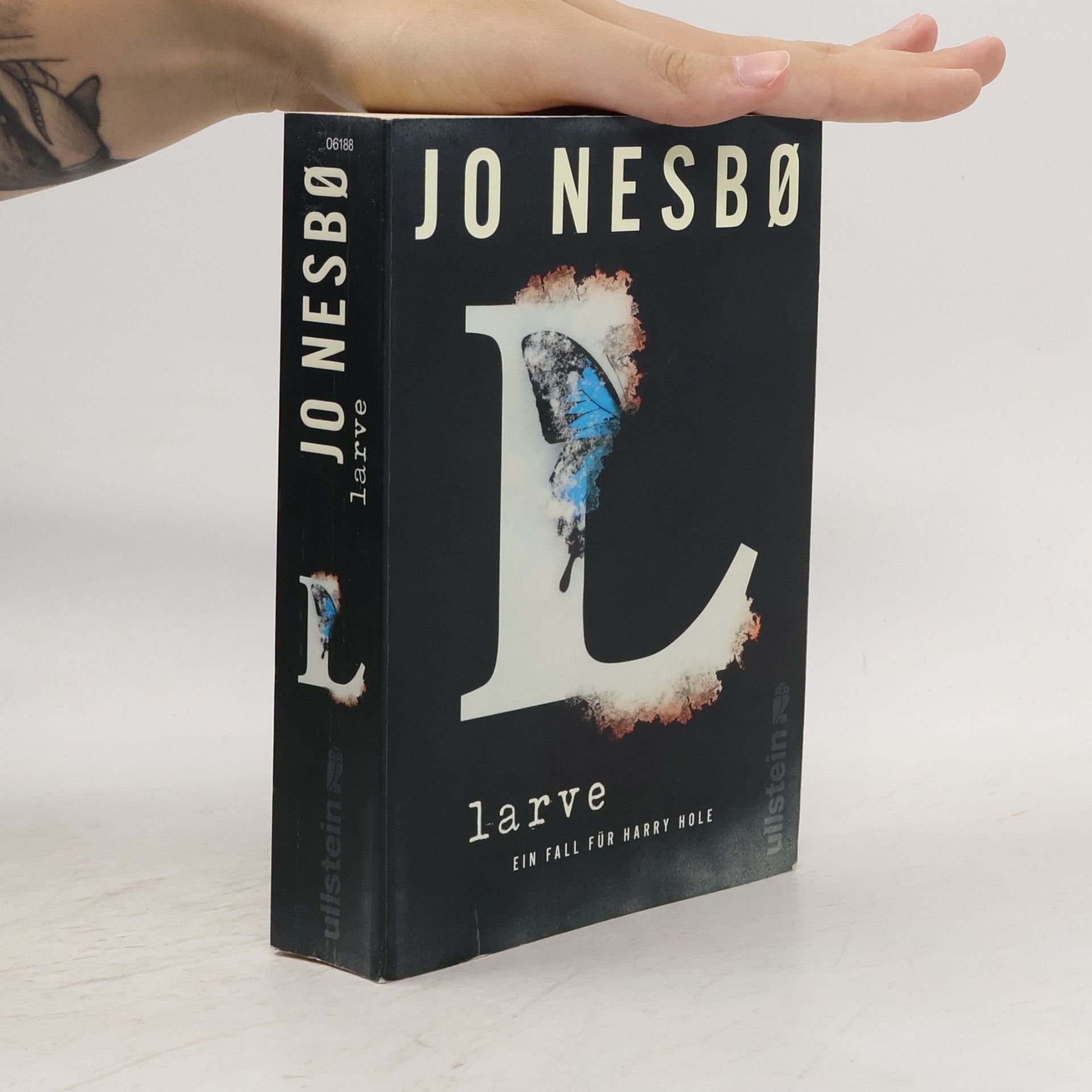 Jo Nesbø Larve