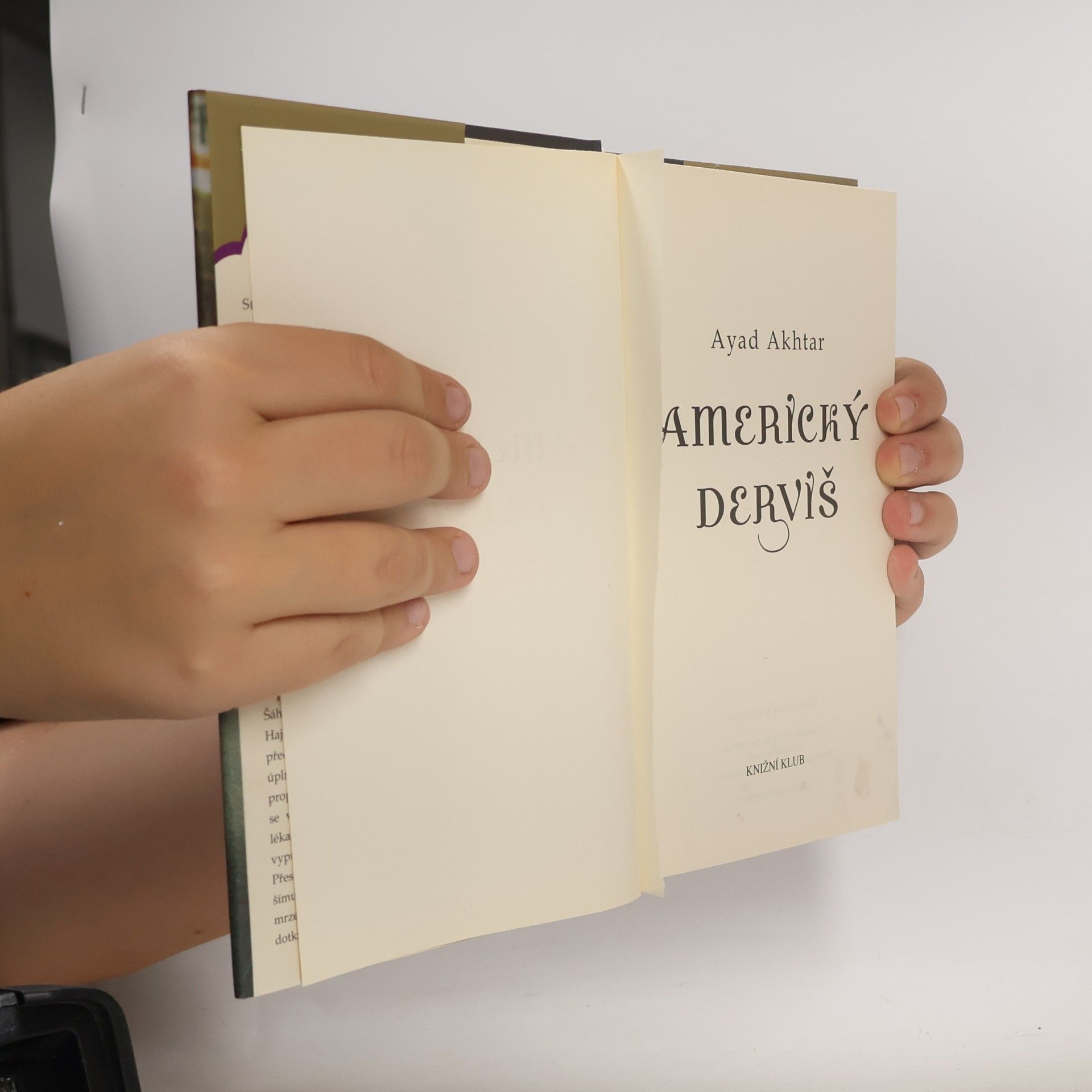 Ayad Akhtar Americký derviš