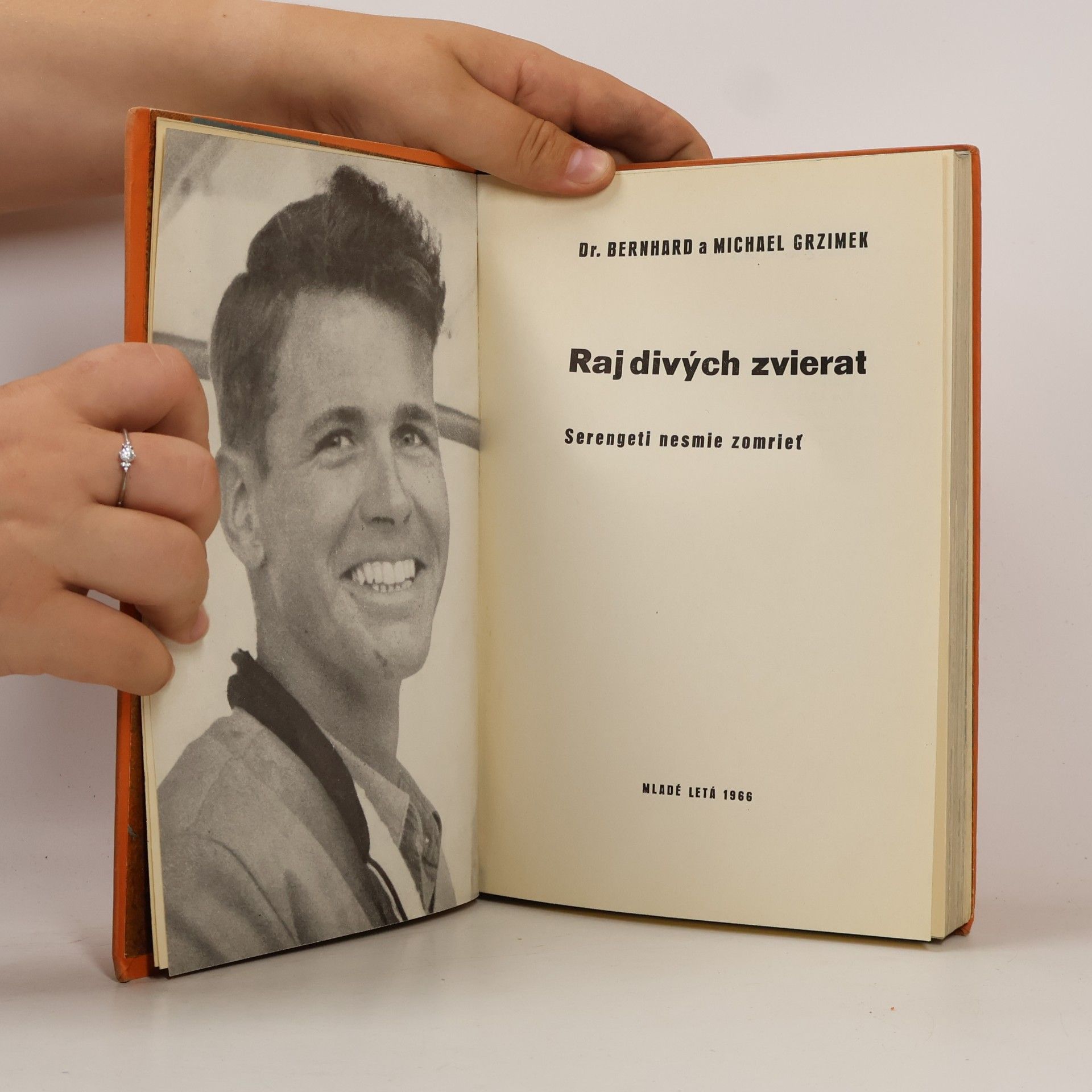 Bernhard Grzimek Raj divých zvierat