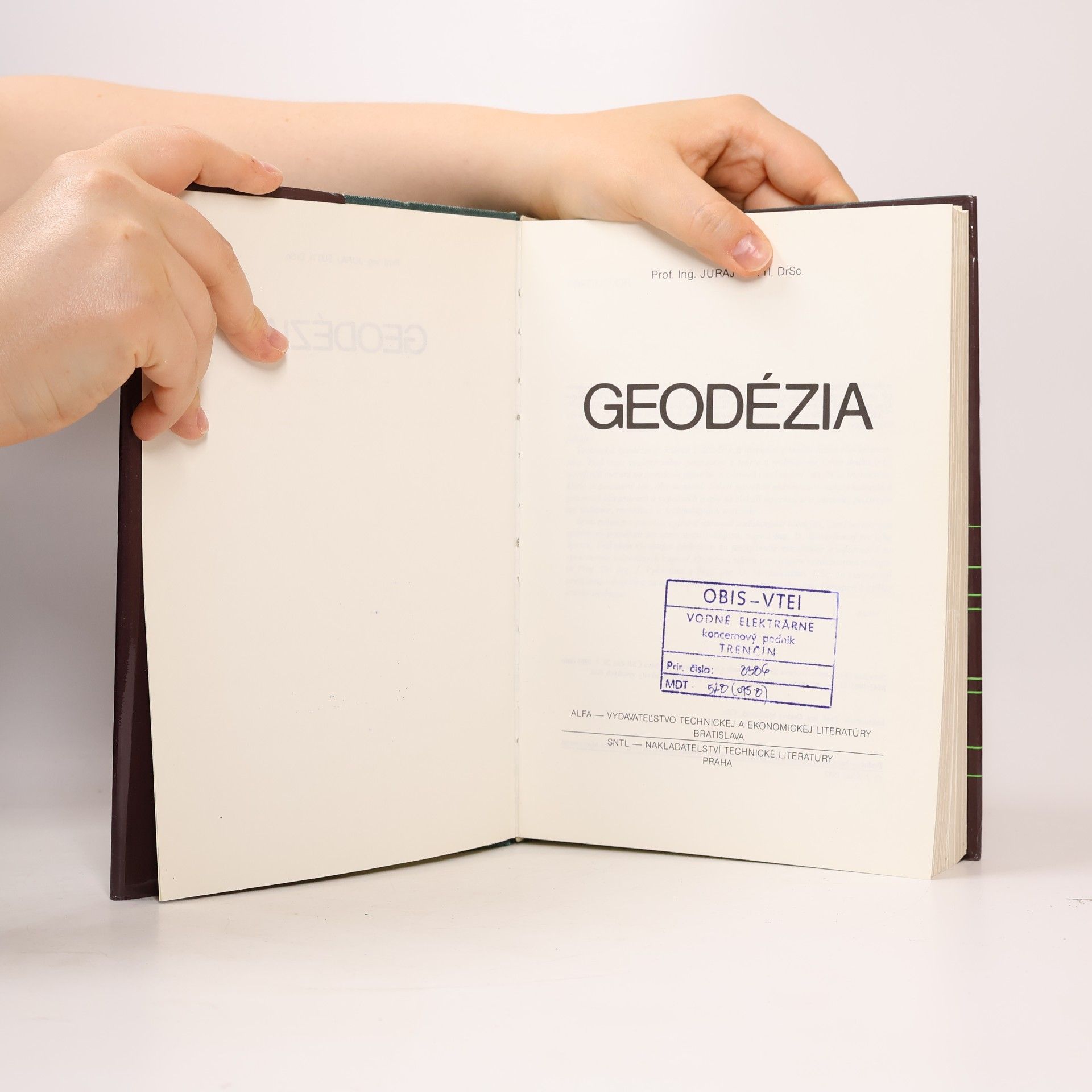 Various authors Geodézia