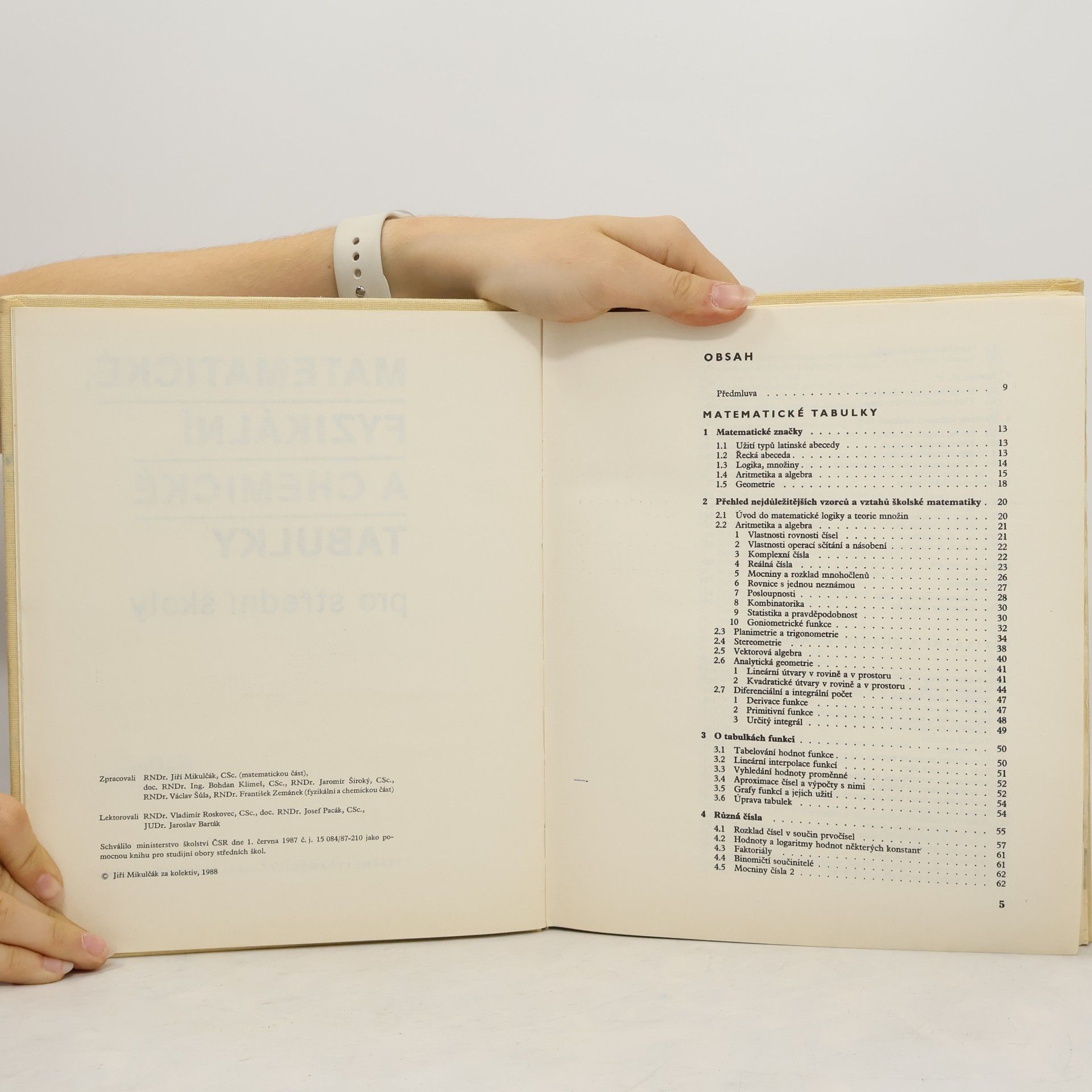 Autores varios Matematické, fyzikální a chemické tabulky pro střední školy