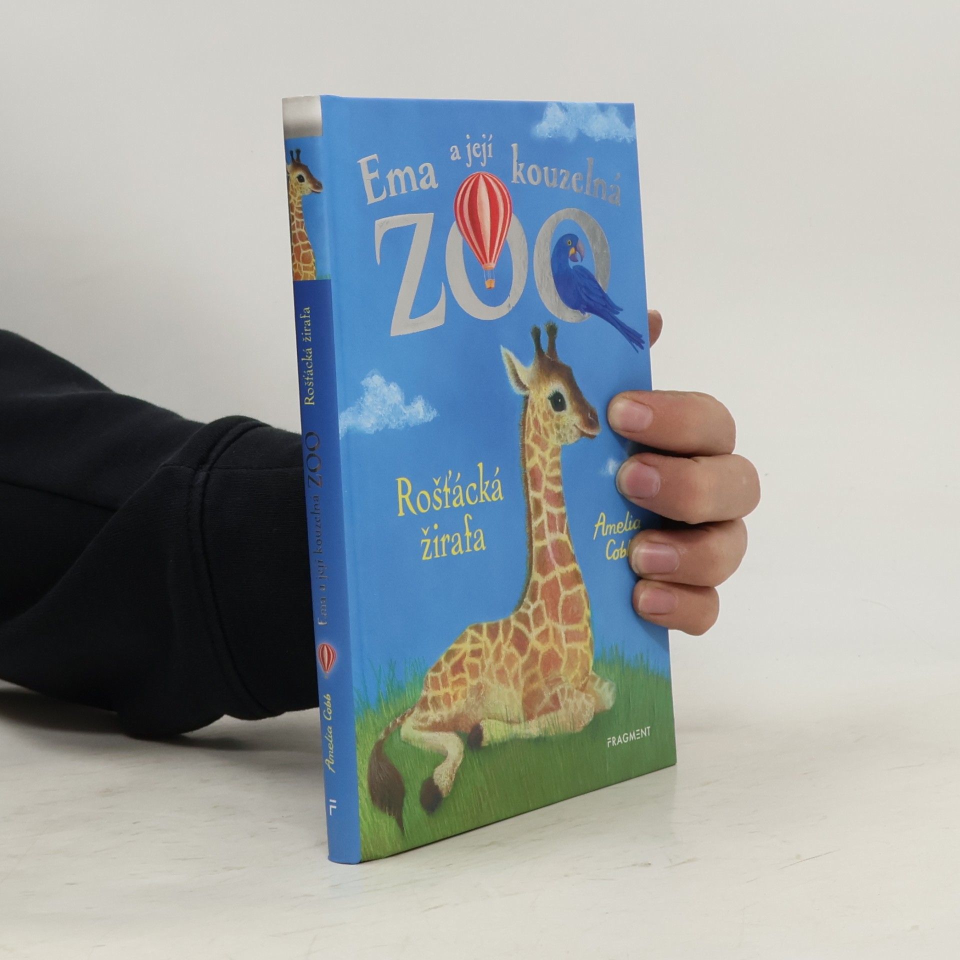 Cobb, Amelia Ema a její kouzelná zoo. Rošťácká žirafa
